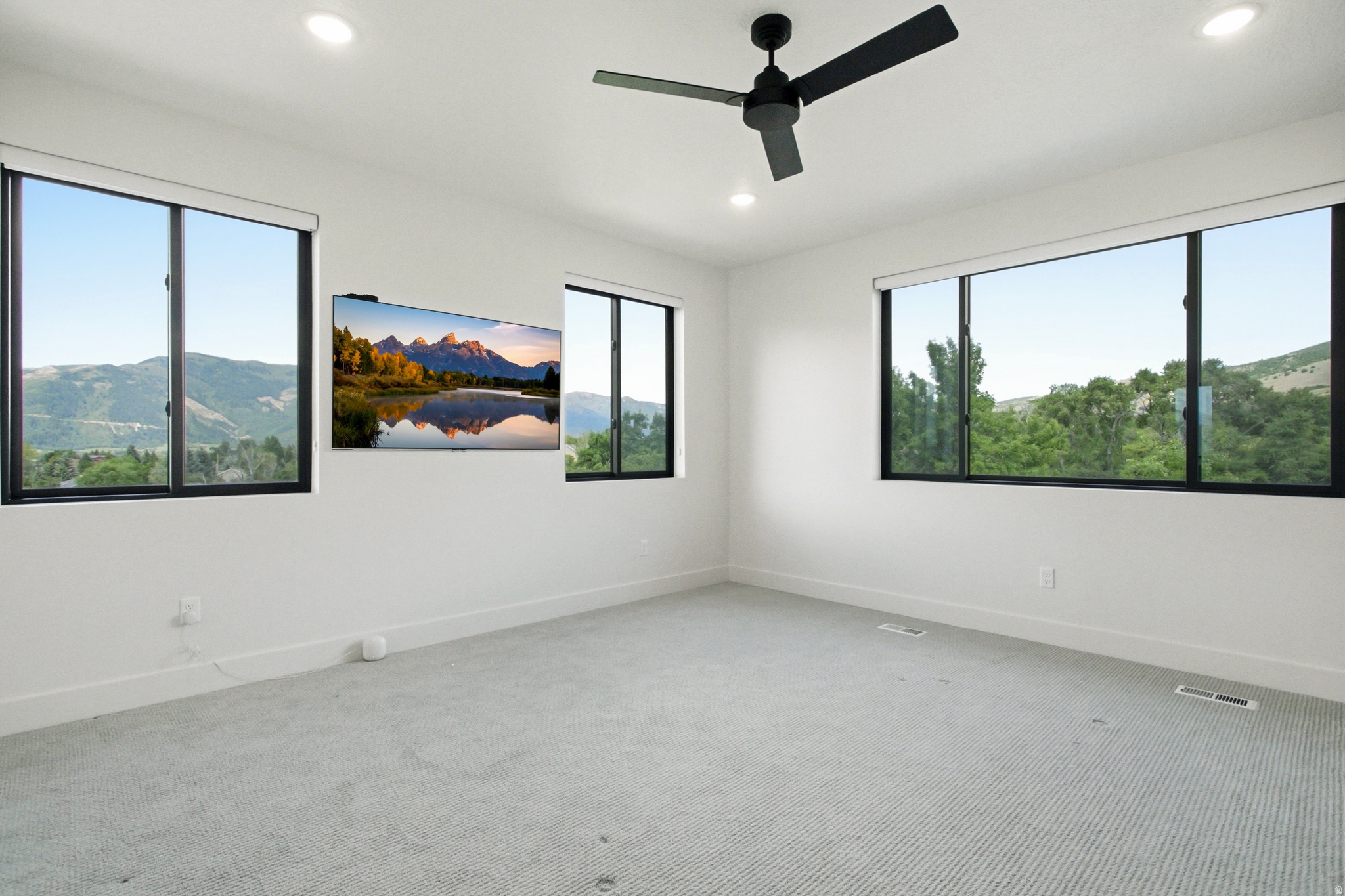 THE POINTE AT WOLF CREEK - Residential