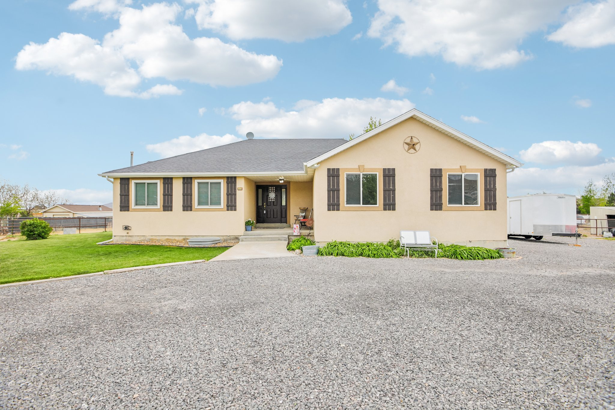 MEADOW RANCH - Residential