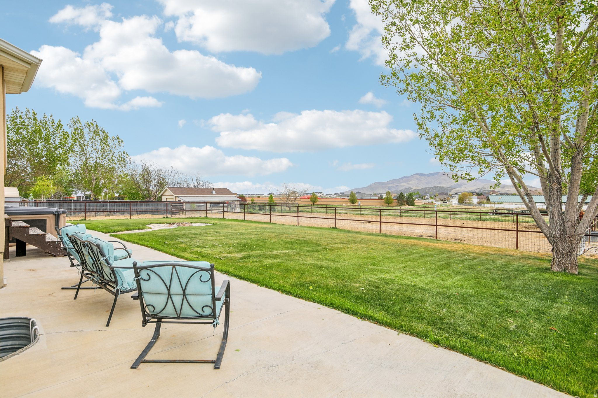 MEADOW RANCH - Residential
