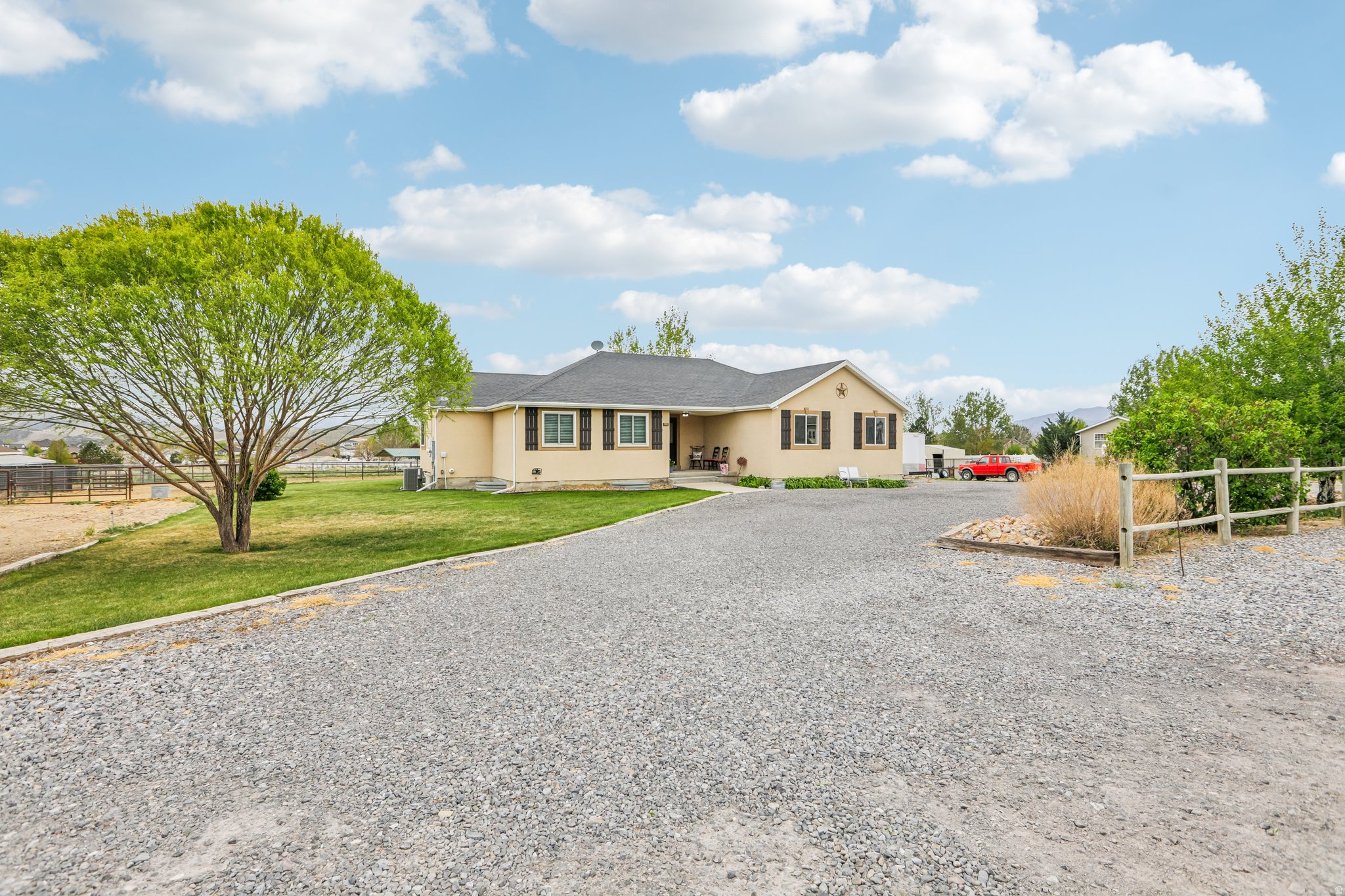 MEADOW RANCH - Residential