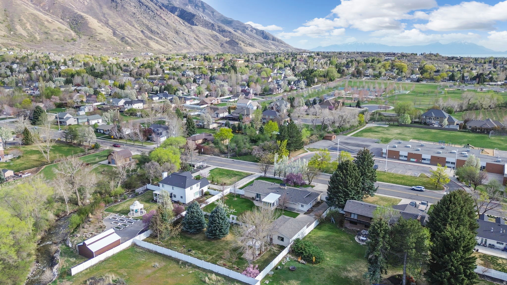 WOOD ESTATES - Residential