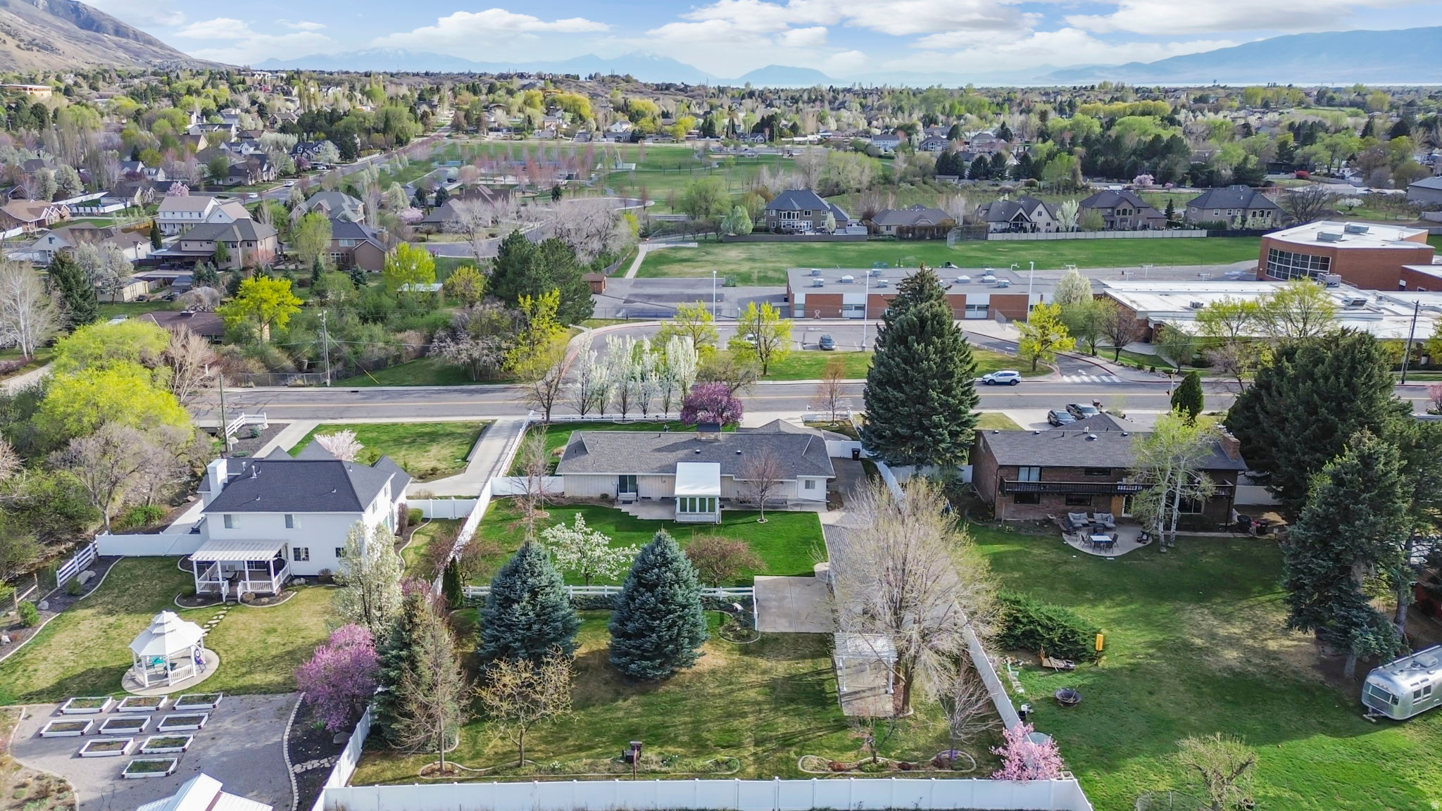 WOOD ESTATES - Residential