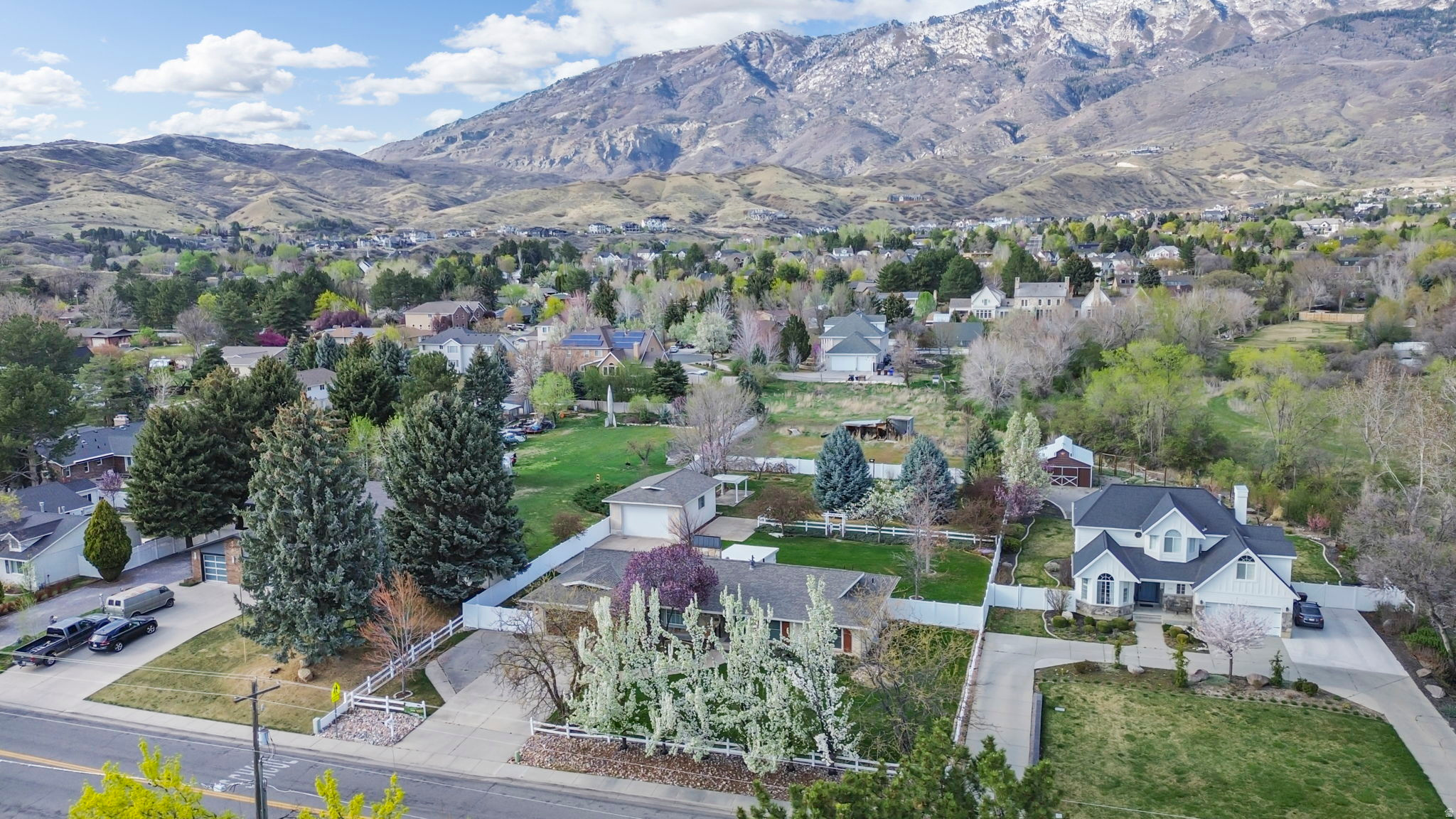 WOOD ESTATES - Residential