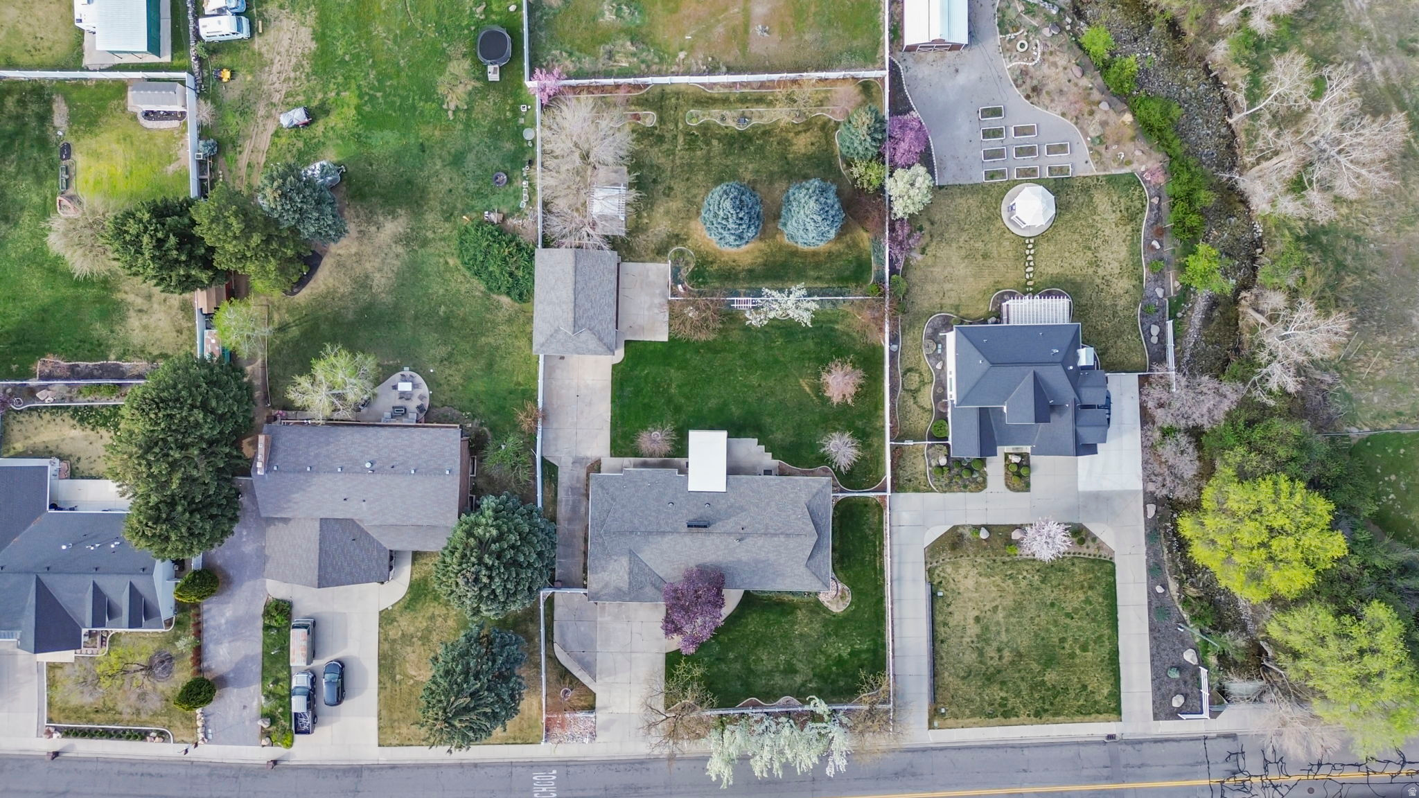 WOOD ESTATES - Residential