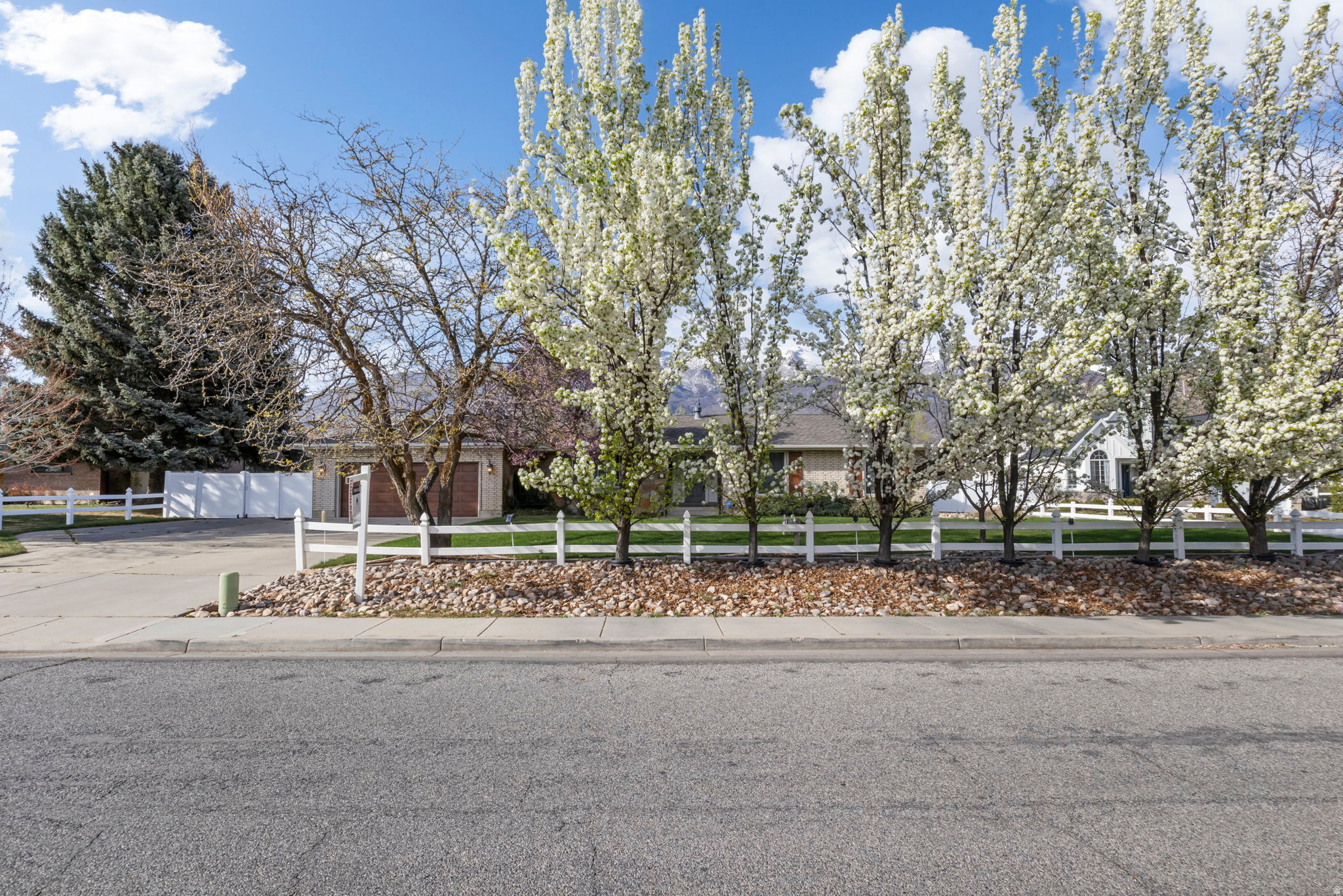 WOOD ESTATES - Residential