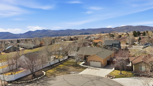 NORTH BENCH FARMS - Residential