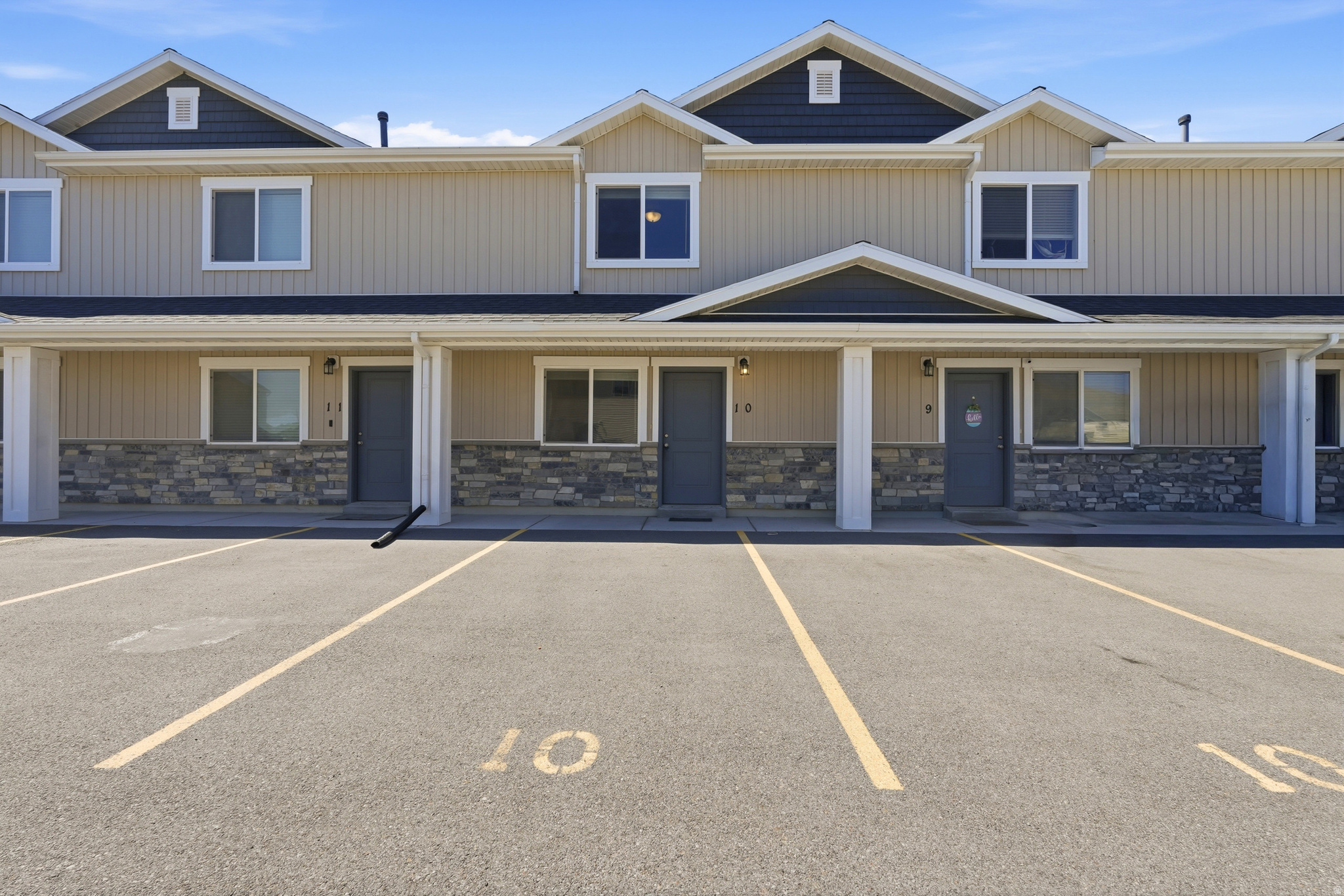 Welcome home to this well-maintained townhome in Tremonton that is truly move-in ready. Thoughtfully cared for and exceptionally clean, this home offers a bright layout with warm wood cabinetry, granite countertops, durable flooring, and comfortable living spaces throughout. The kitchen provides plenty of storage and workspace, while the  bedrooms offer room to relax and unwind. Whether you're a first-time buyer, looking to simplify your lifestyle, this home delivers the low-maintenance living you've been looking for. Conveniently located near schools, parks, shopping, and quick access to major roadways, you'll enjoy both comfort and convenience. If you've been waiting for a home that's been cared for and is ready for its next chapter, this is one you'll want to see.