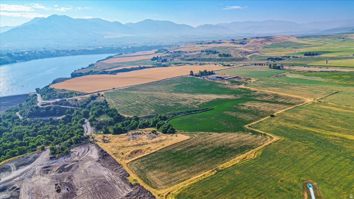 SKYLINE MEADOWS - Land