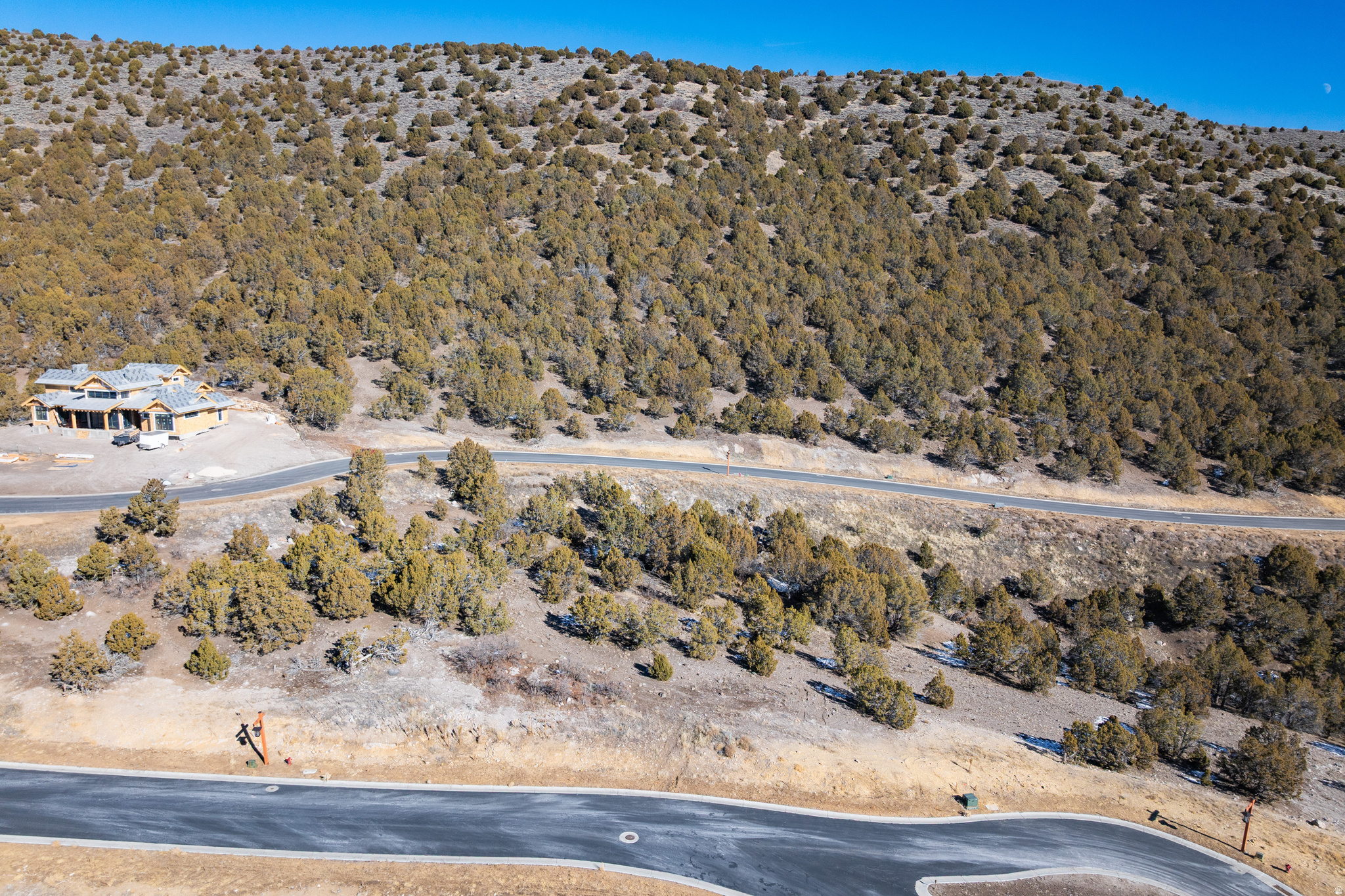 RED LEDGES - Land