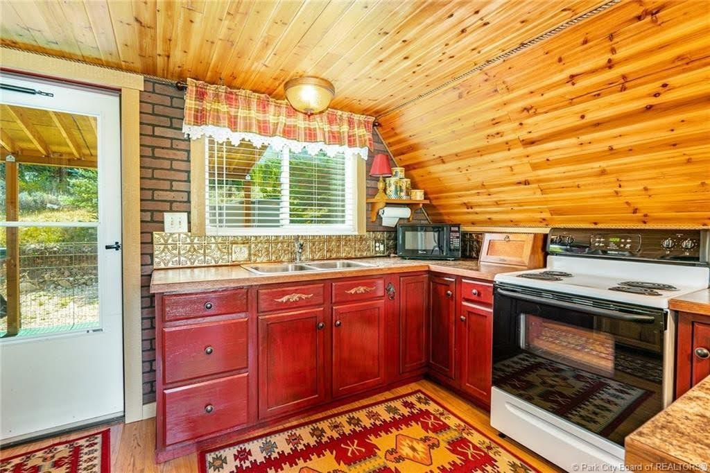PINE MOUNTAIN #1 SUBDIVISION - Residential