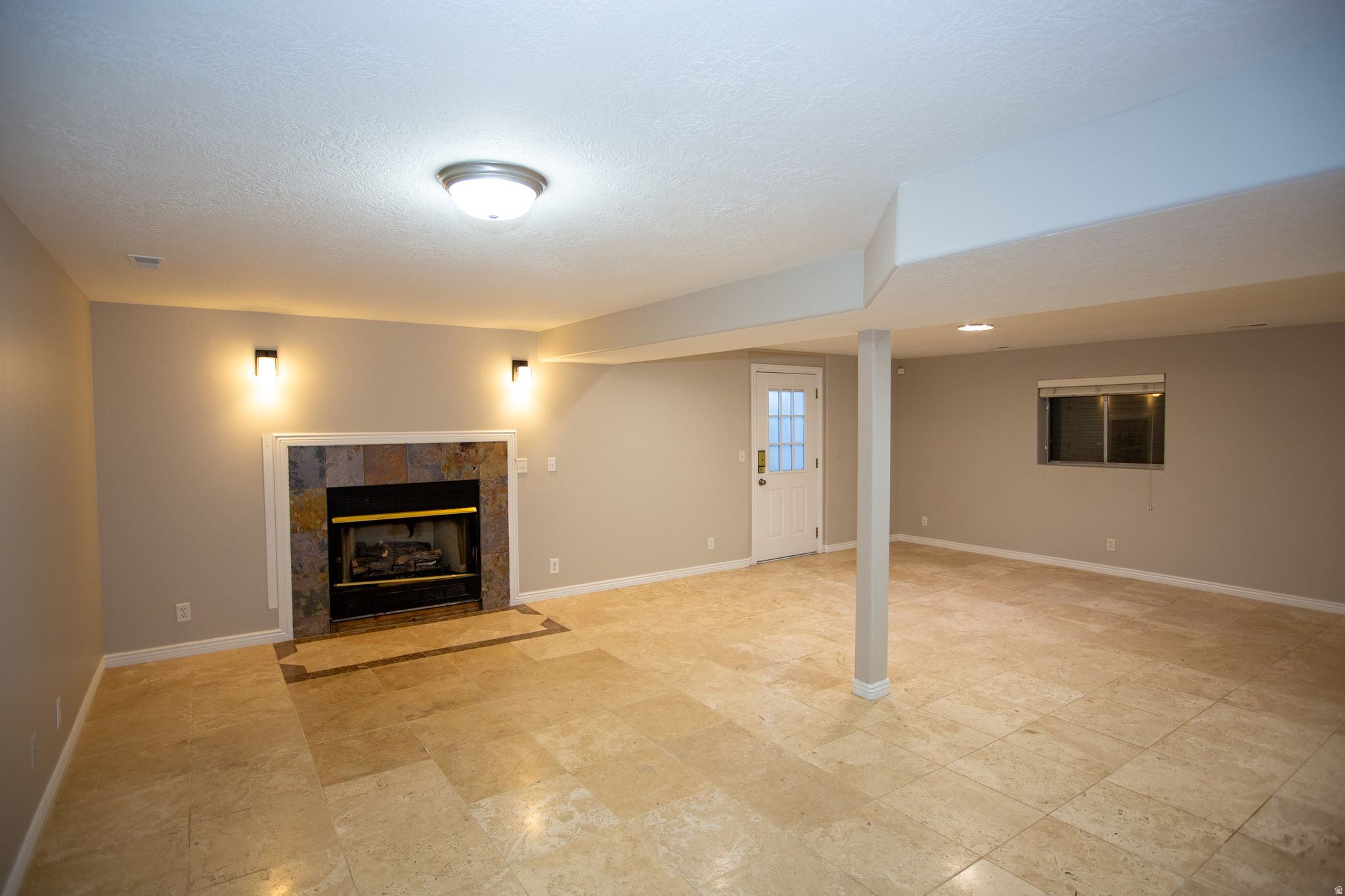 HORIZON CIR - Residential