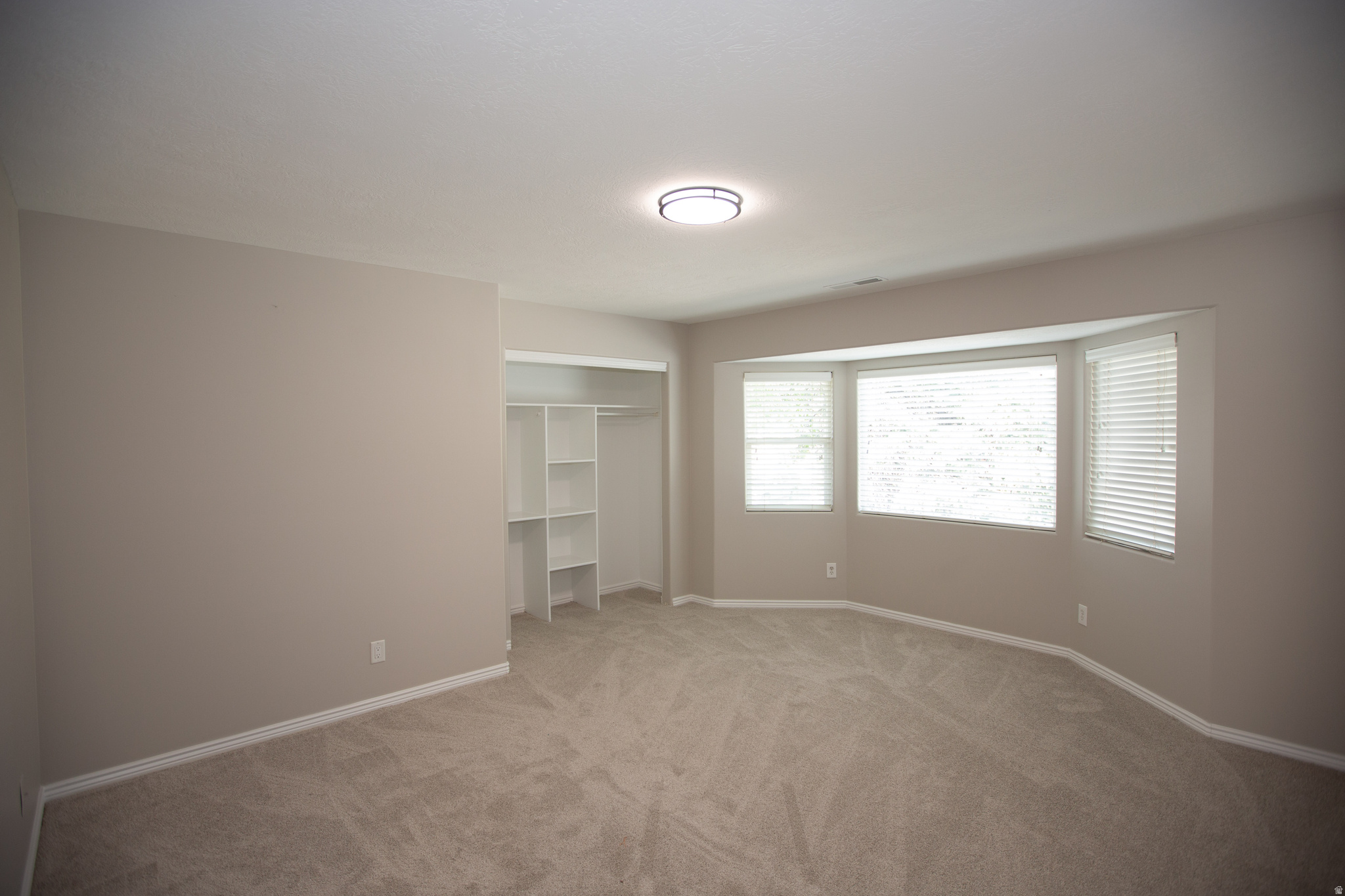 HORIZON CIR - Residential