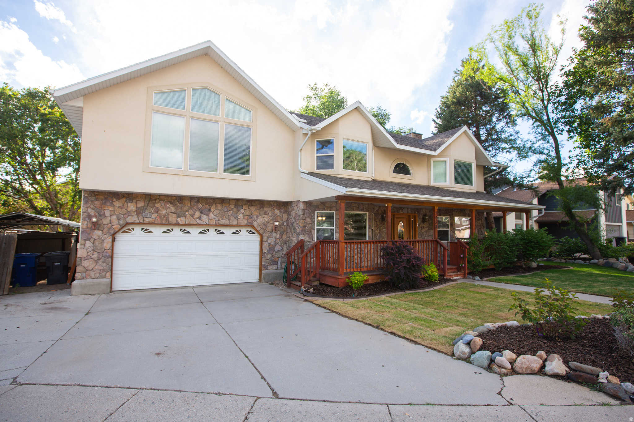 HORIZON CIR - Residential