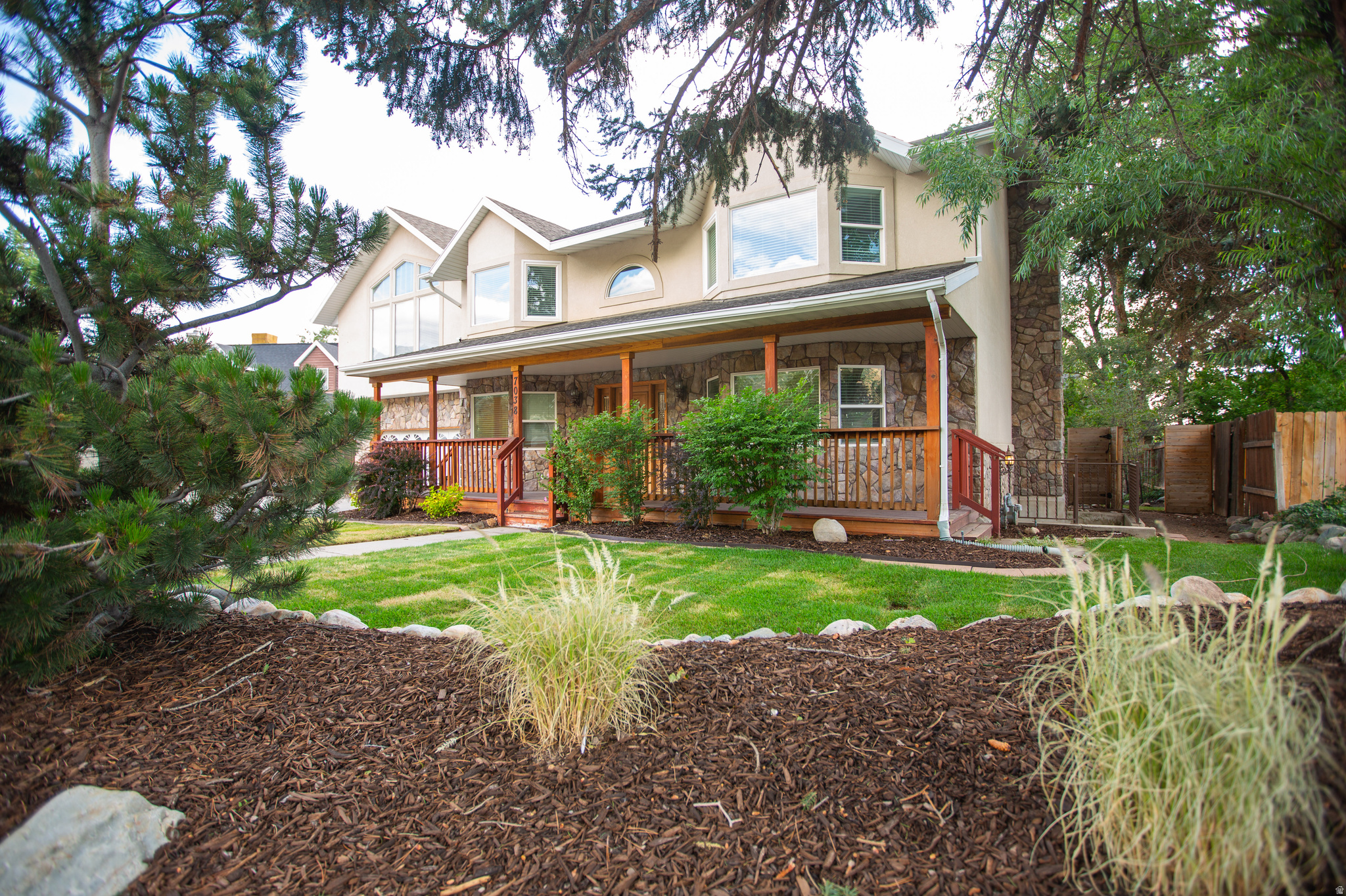 HORIZON CIR - Residential