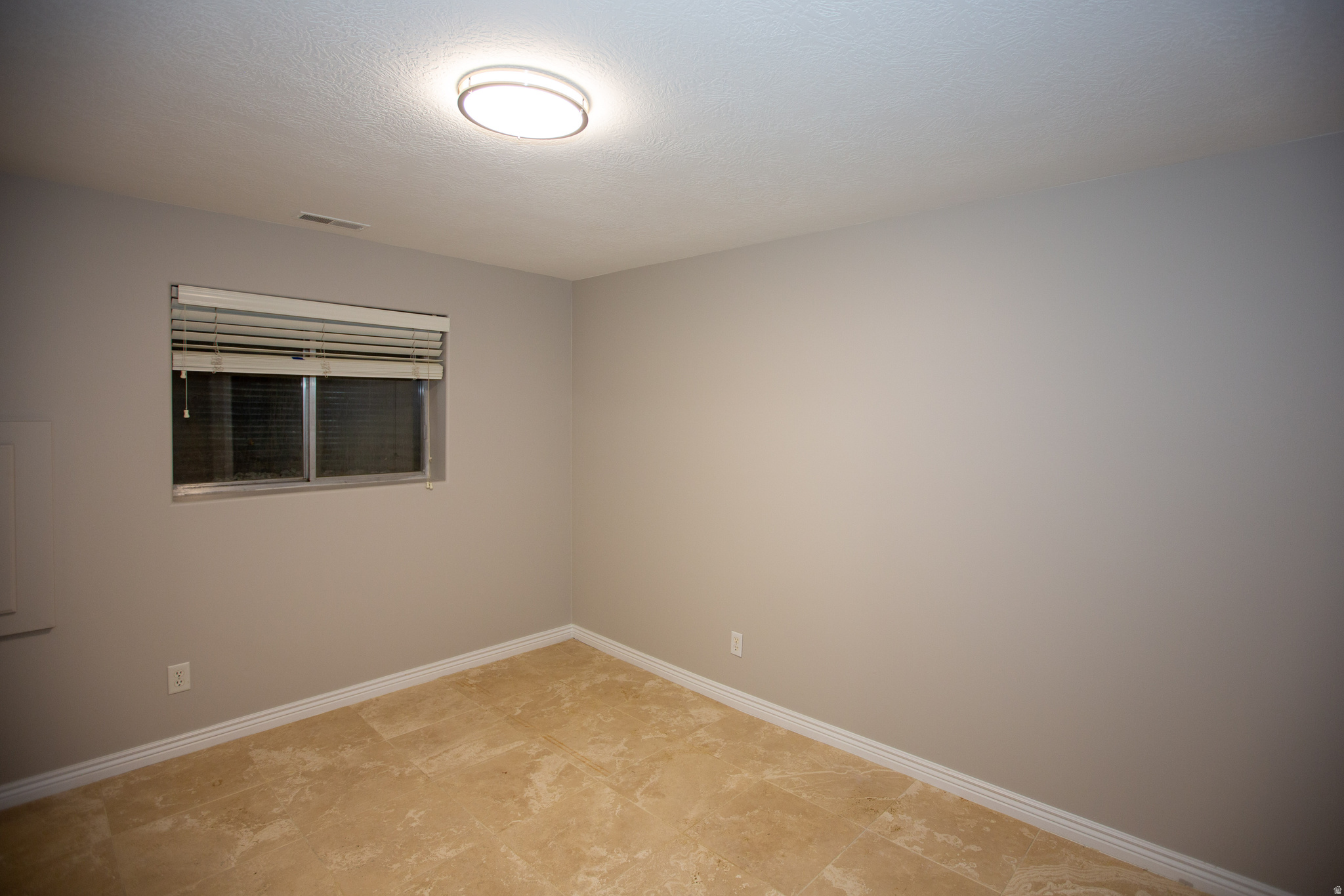 HORIZON CIR - Residential