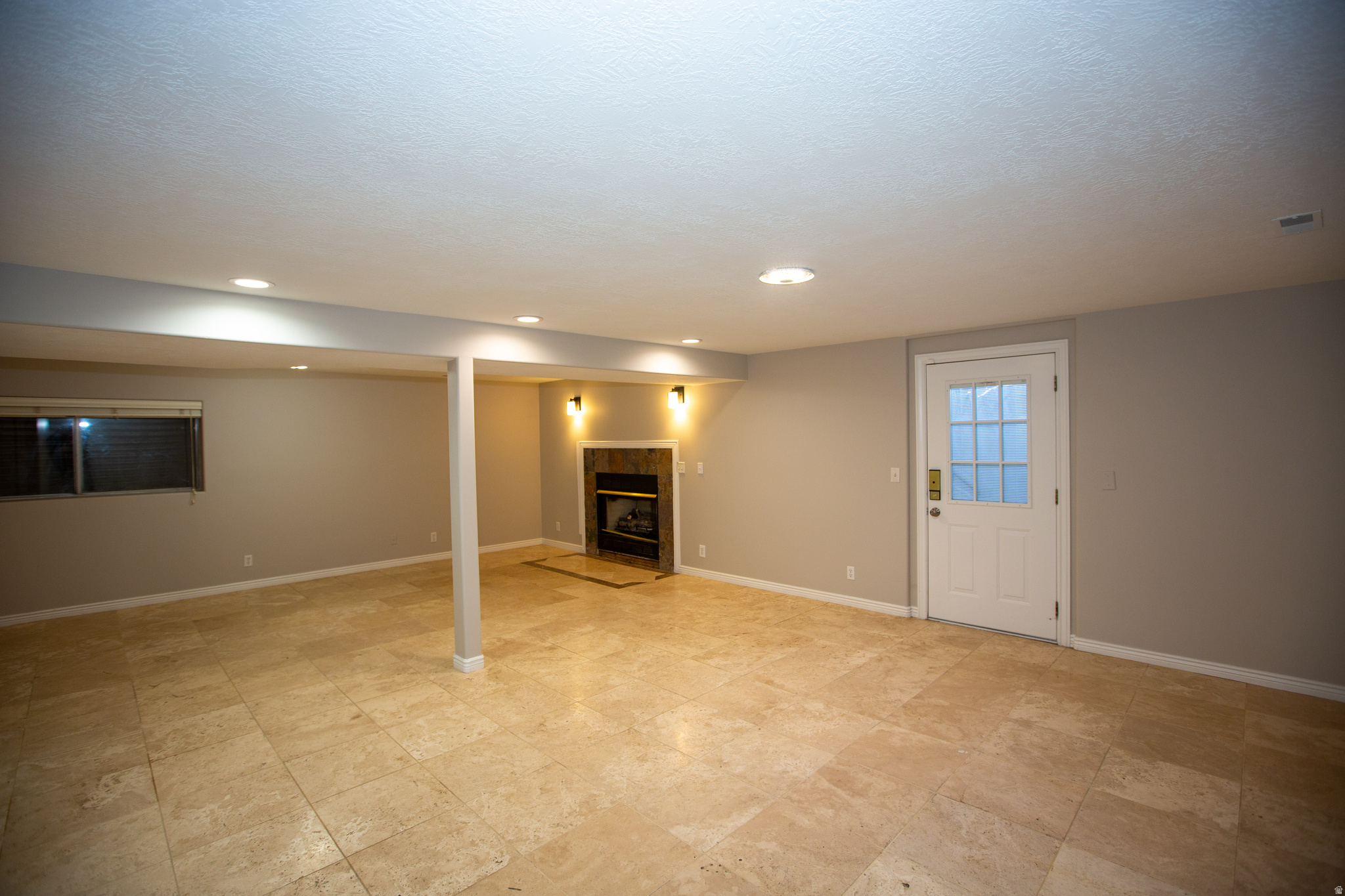 HORIZON CIR - Residential