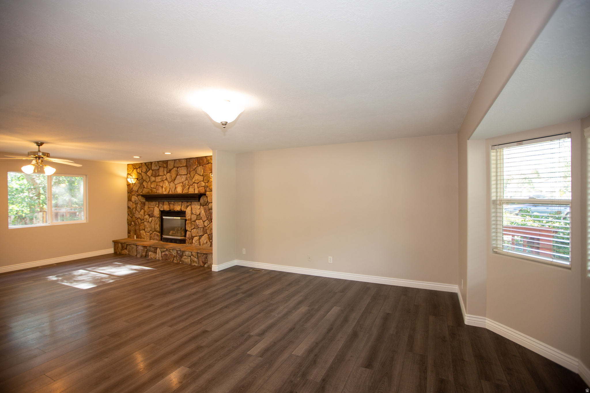 HORIZON CIR - Residential