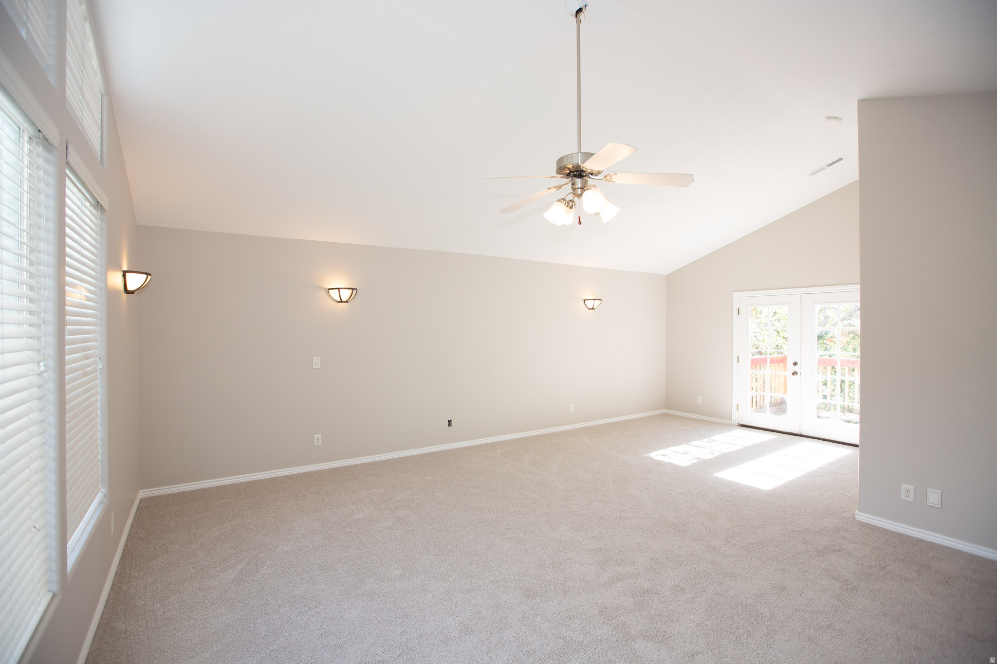 HORIZON CIR - Residential