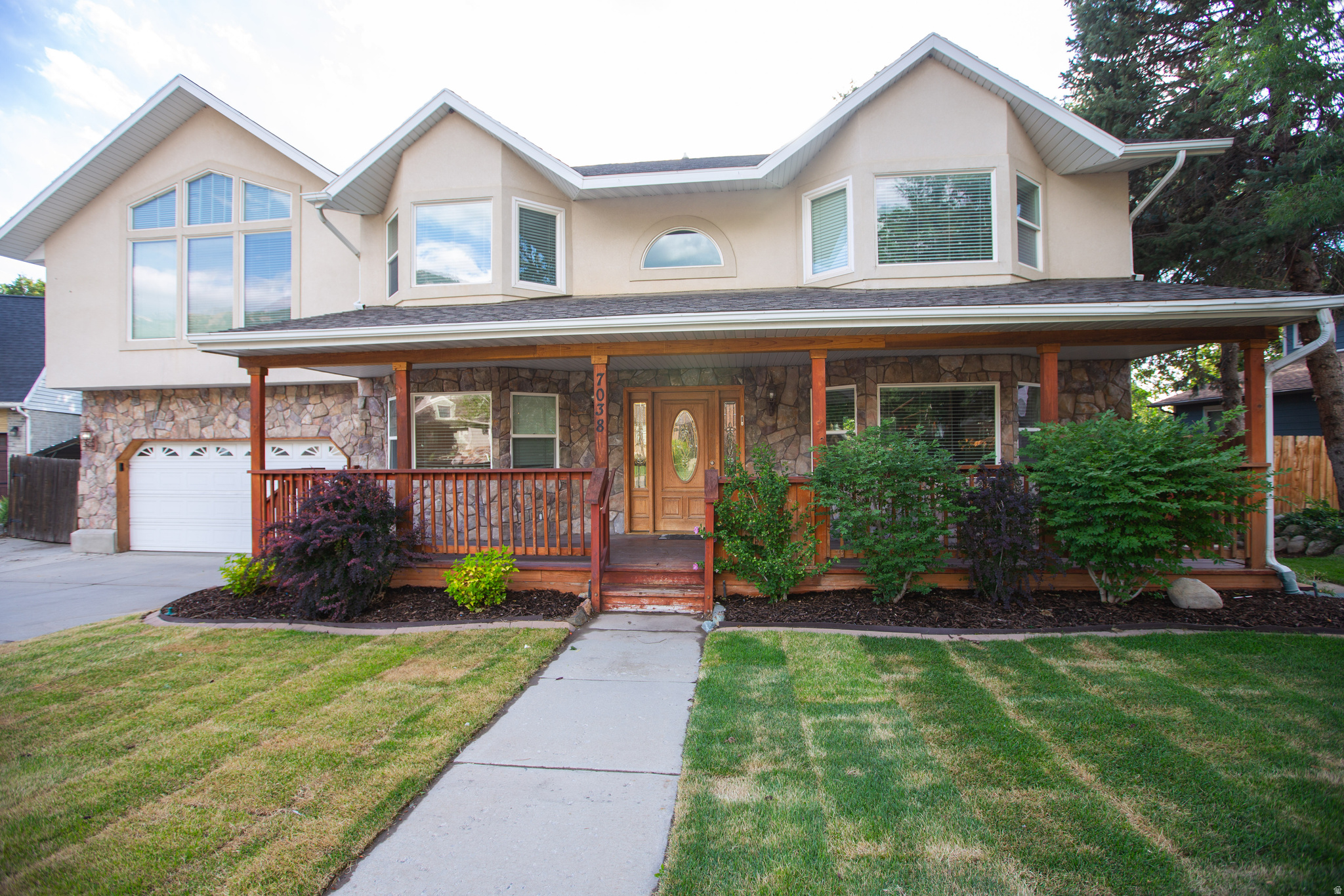 HORIZON CIR - Residential