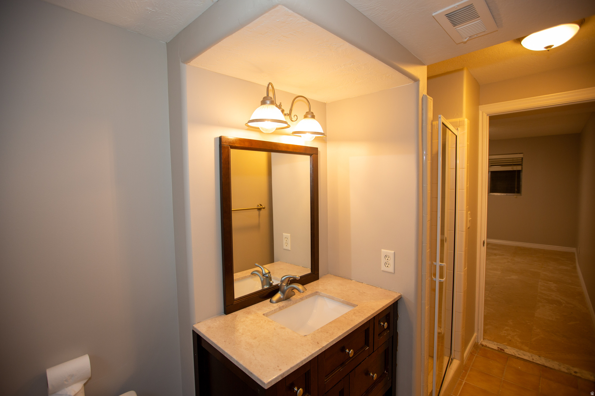 HORIZON CIR - Residential