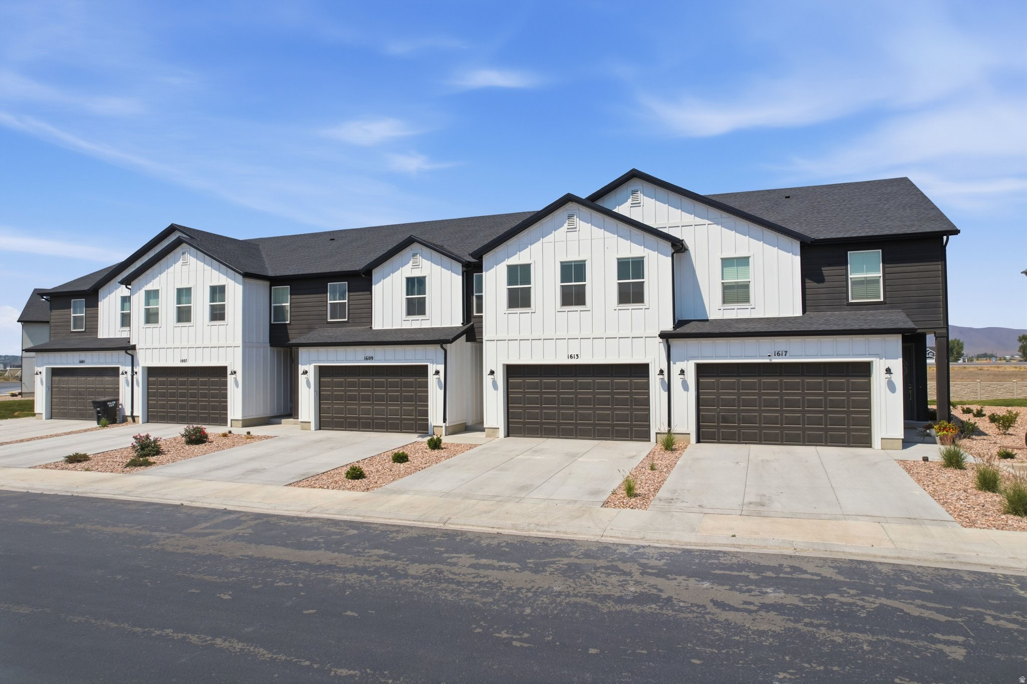 SUMMER SPRINGS - Residential