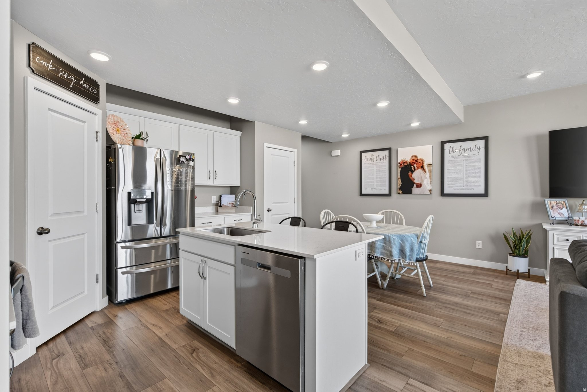 SUMMER SPRINGS - Residential