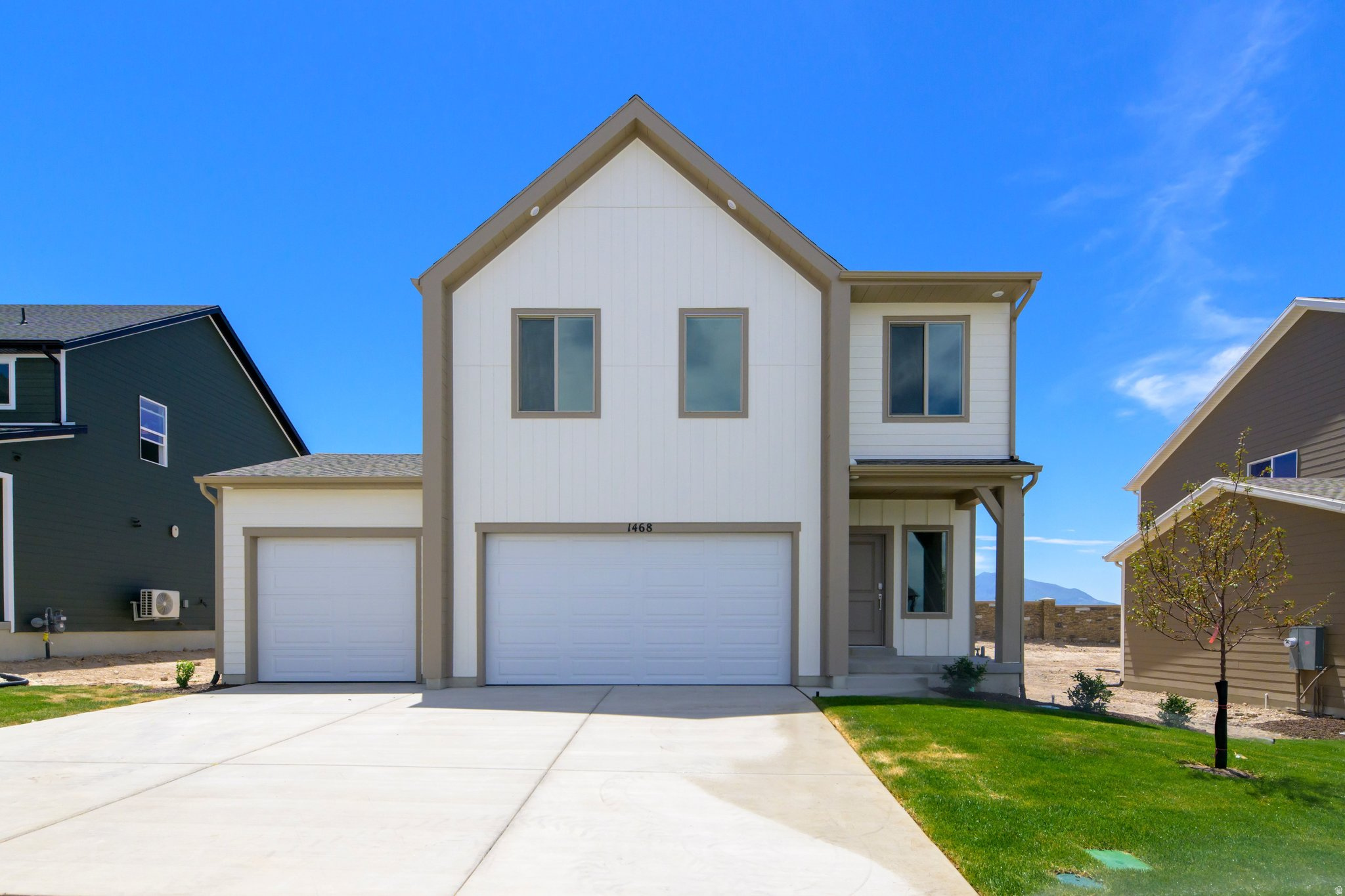 Meadow Creek - 905 - Wasatch. READ FOR MOVE-IN! Receive up to $20,000 in closing costs or ask about our rate buydowns when financing with our preferred lender! This home offers 4 bedrooms, 2.5 bathrooms, a family room and a 3-car garage. The kitchen features white craftsman-style cabinets, light gray quartz countertops and stainless steel appliances. Upstairs is the laundry room, owner's suite, as well as three bedrooms, and one full bathroom. Square footage figures are provided as a courtesy estimate only and were obtained from builder. Buyer is advised to obtain an independent measurement.