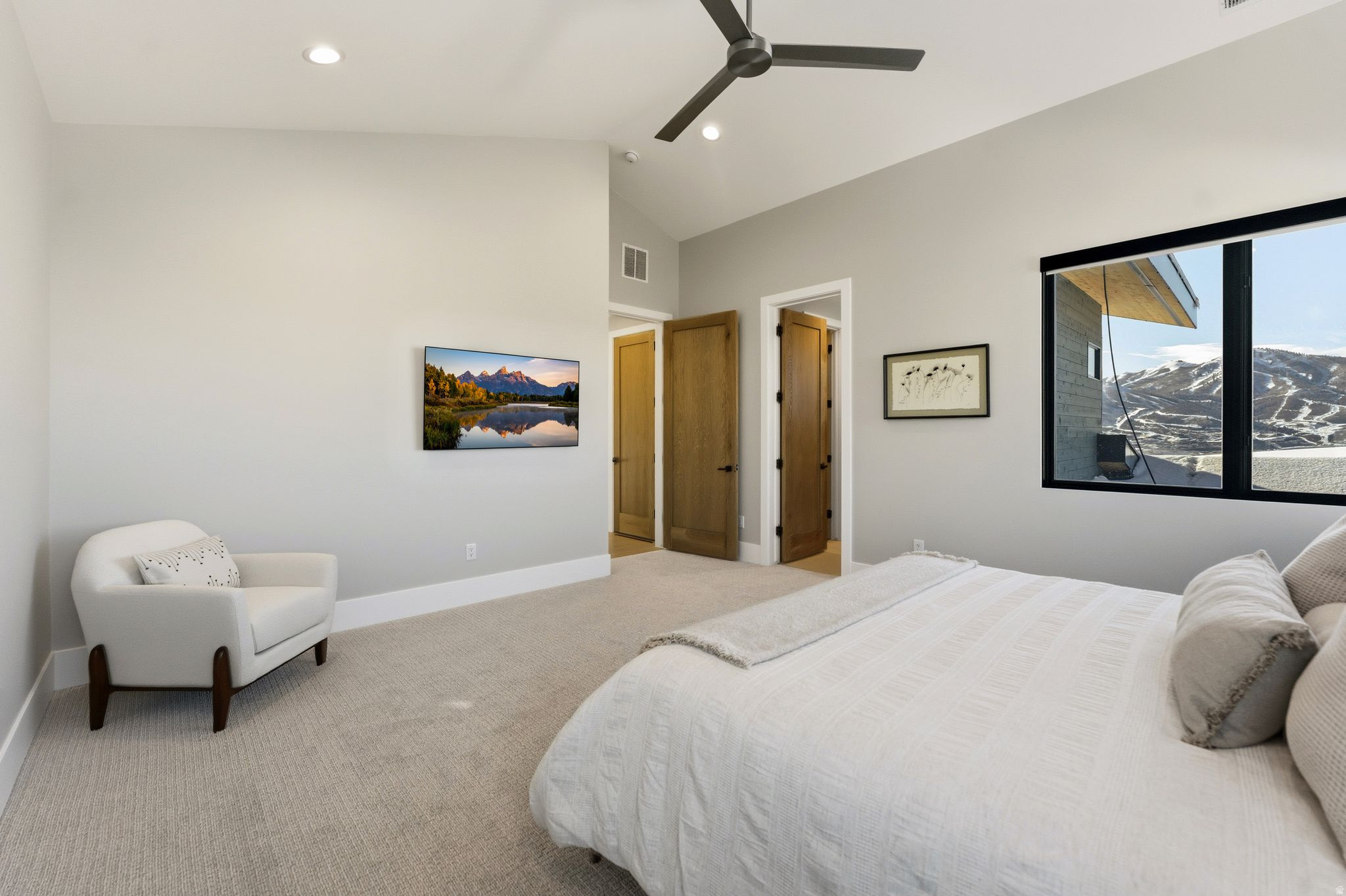 HIDEOUT CANYON - Residential