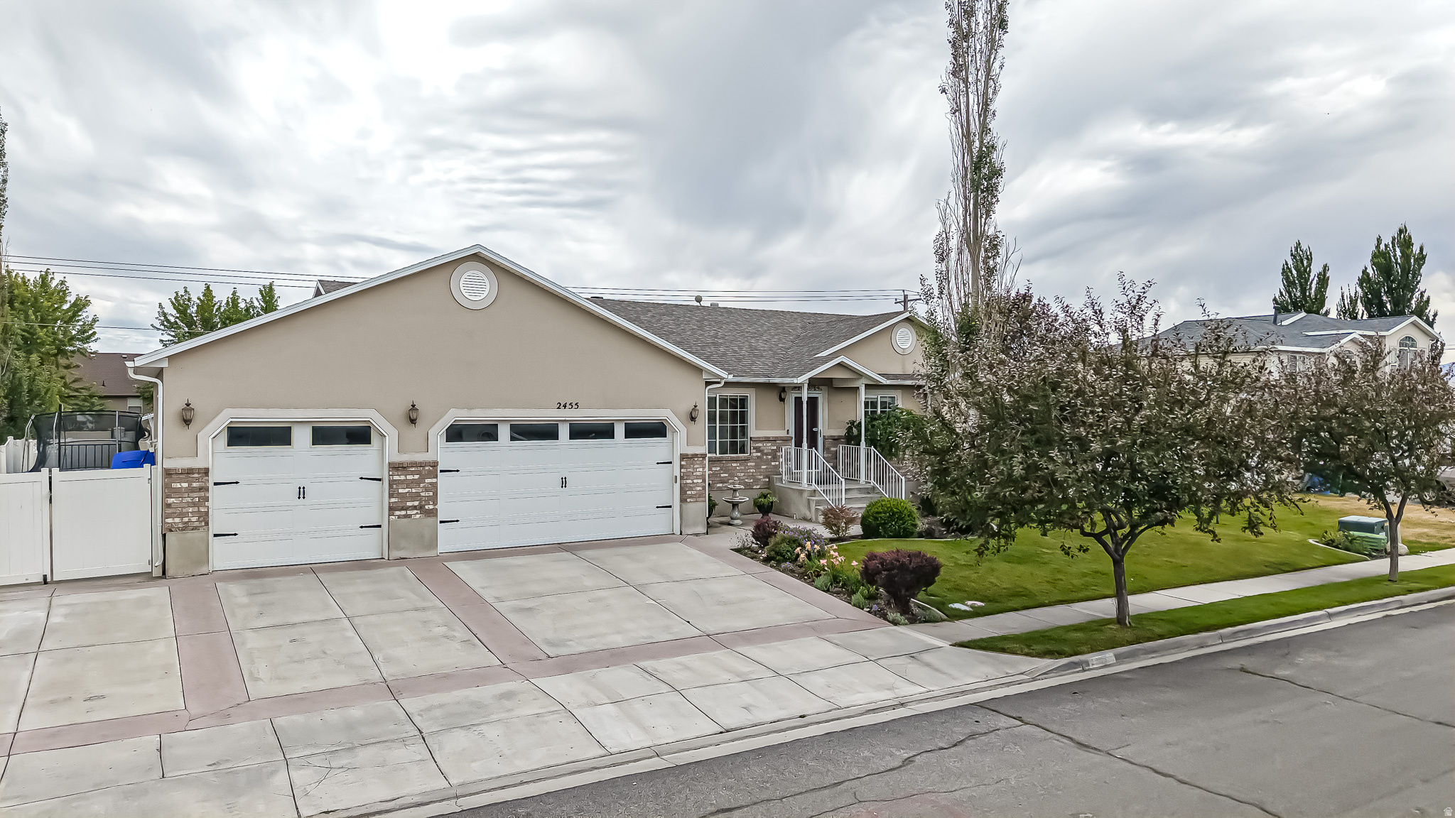 PARKSIDE ESTATES - Residential