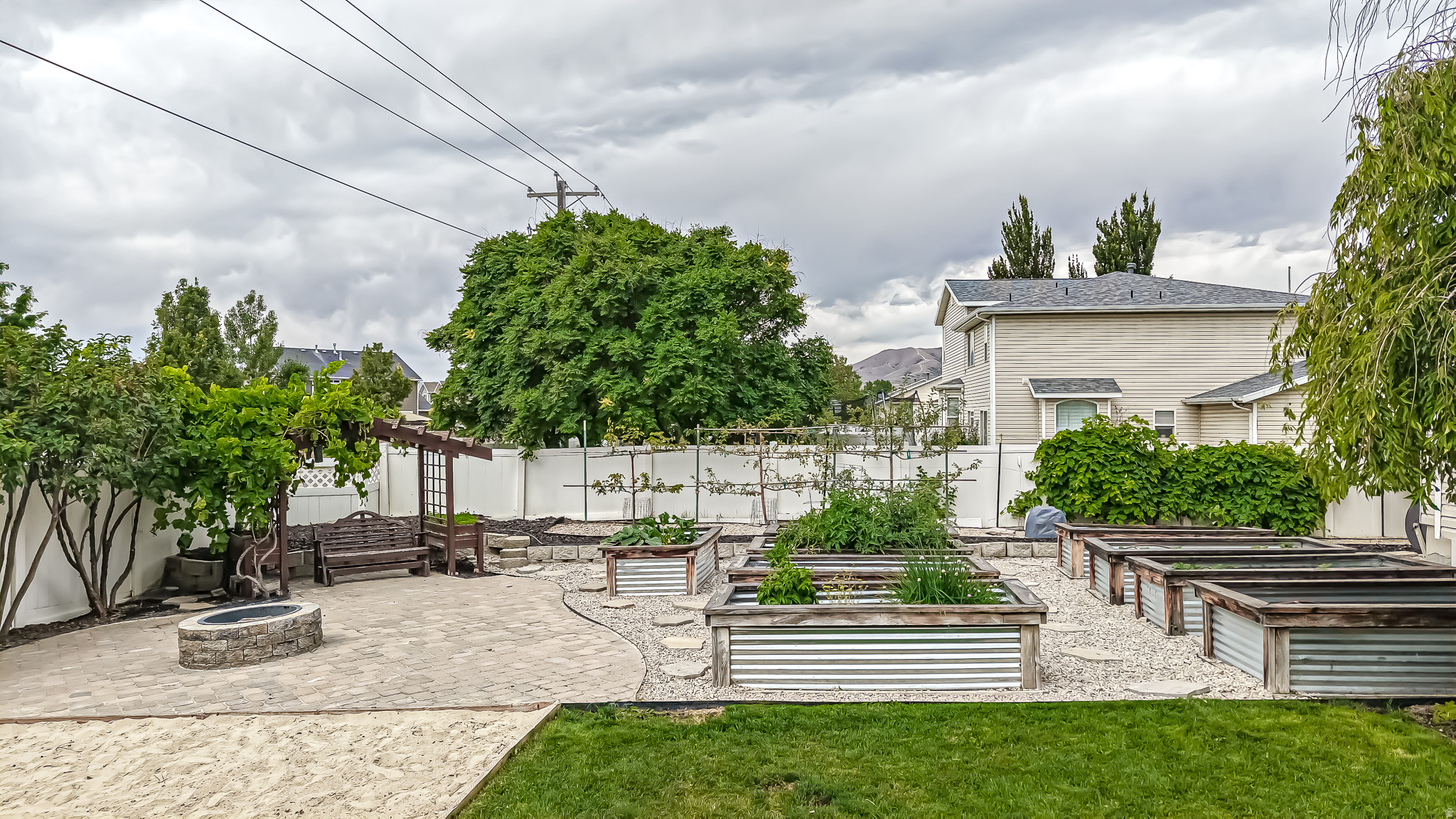 PARKSIDE ESTATES - Residential