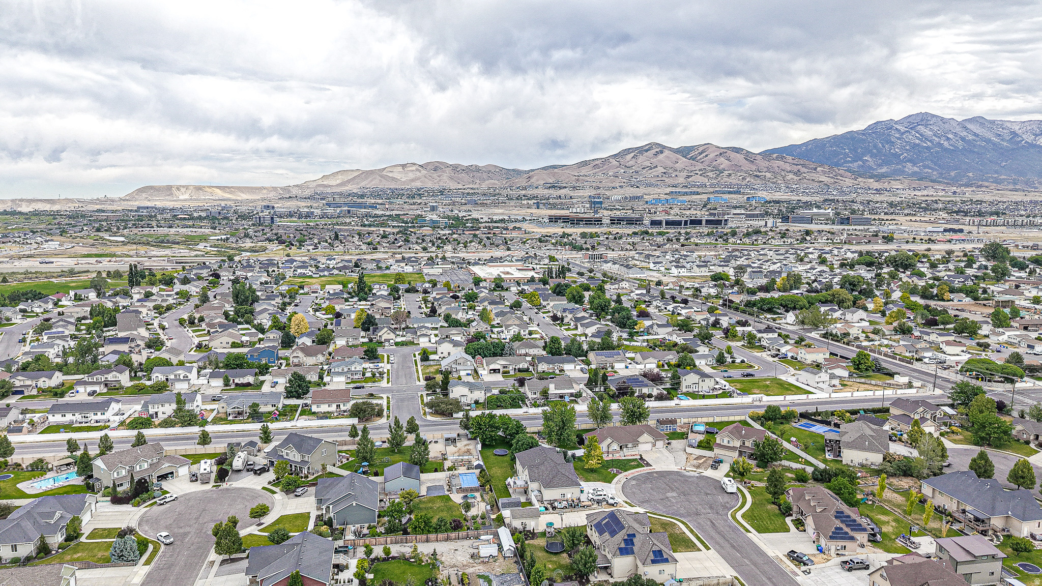 PARKSIDE ESTATES - Residential