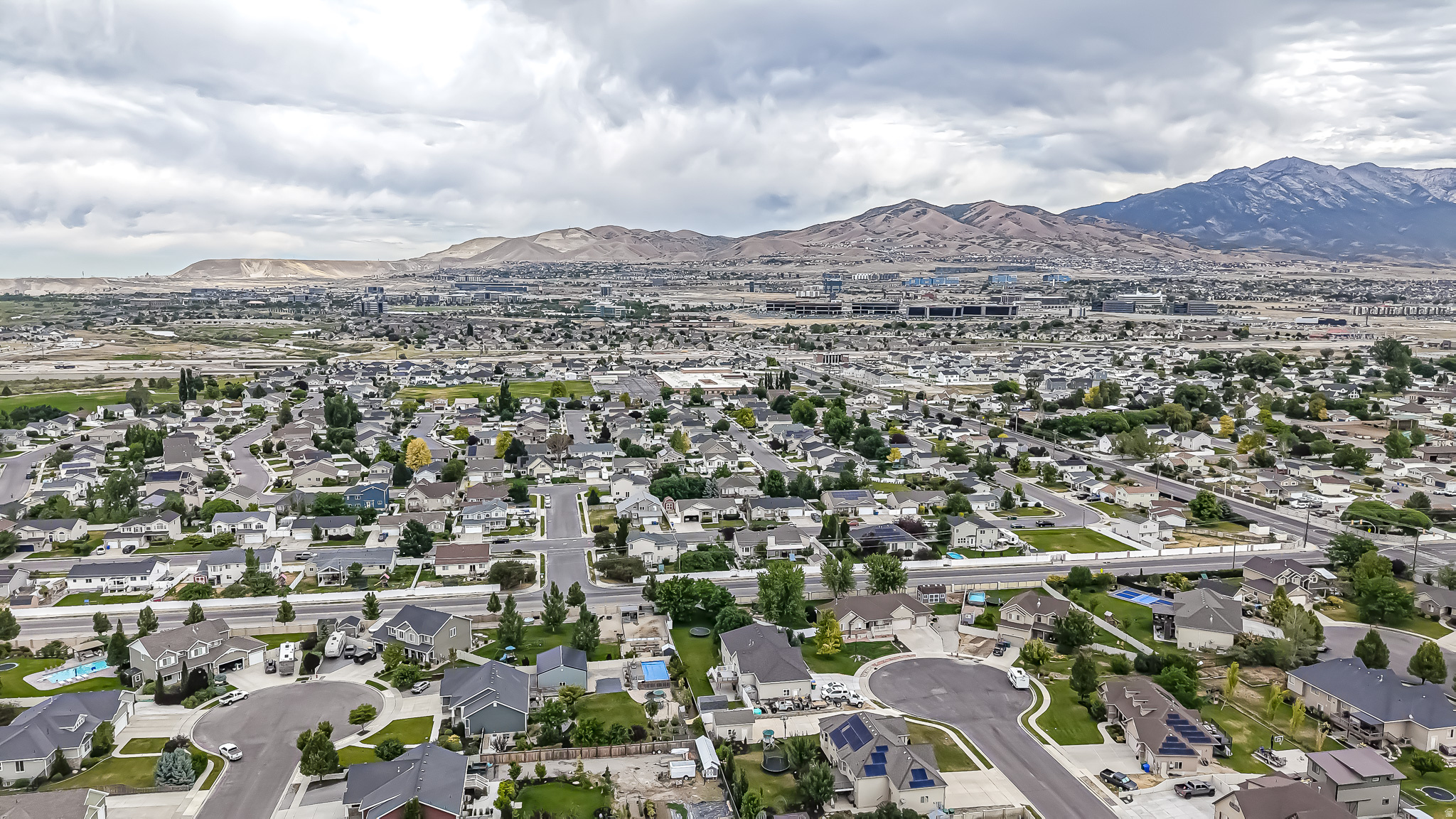 PARKSIDE ESTATES - Residential