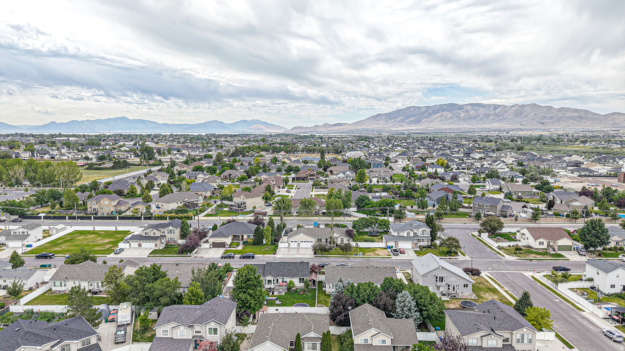 PARKSIDE ESTATES - Residential