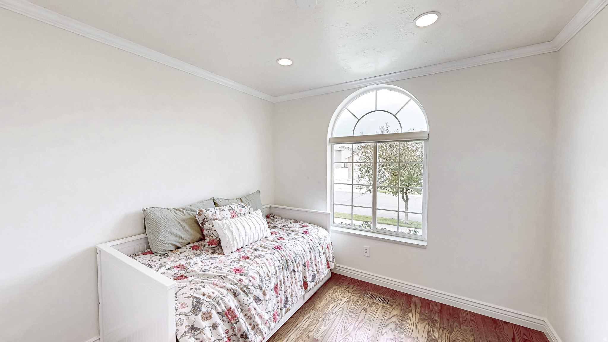 PARKSIDE ESTATES - Residential