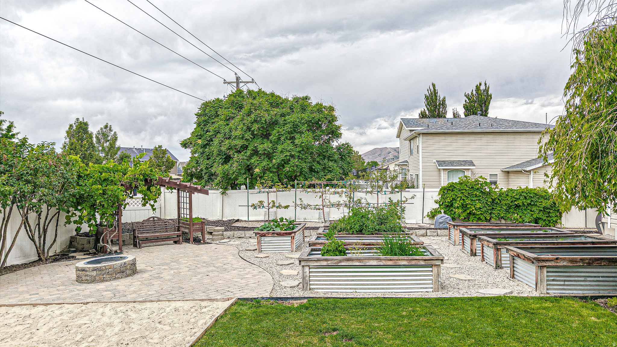 PARKSIDE ESTATES - Residential