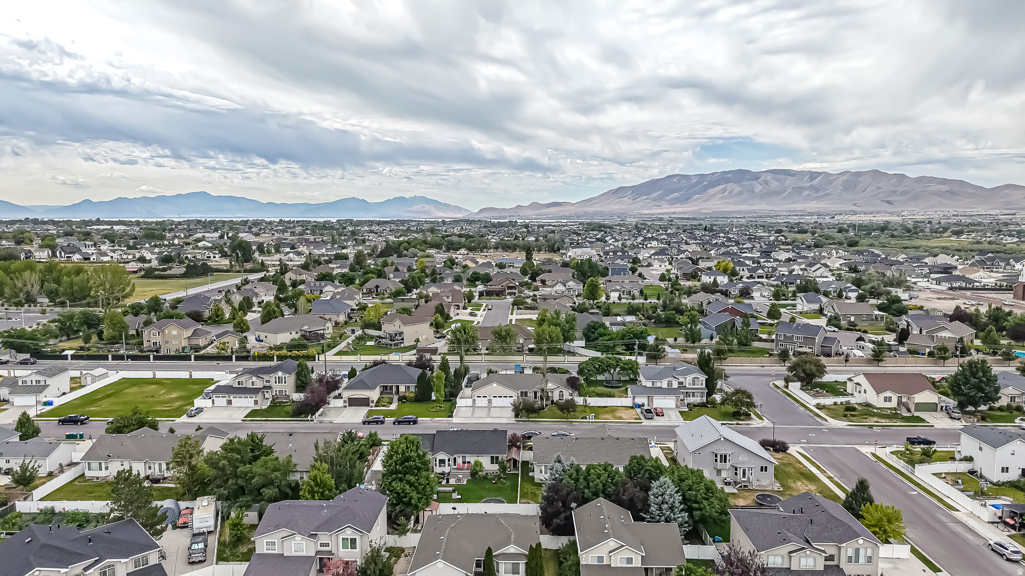 PARKSIDE ESTATES - Residential