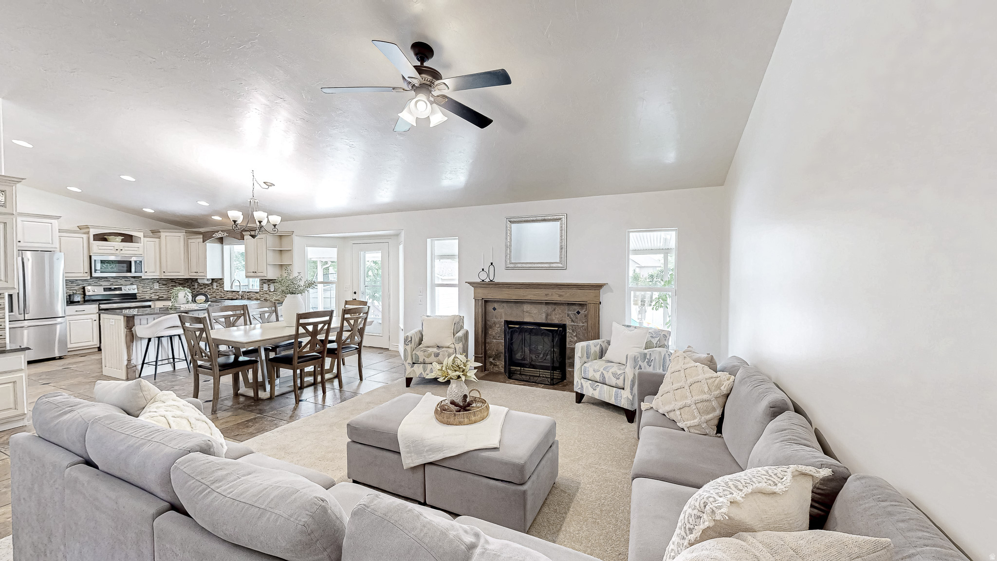 PARKSIDE ESTATES - Residential