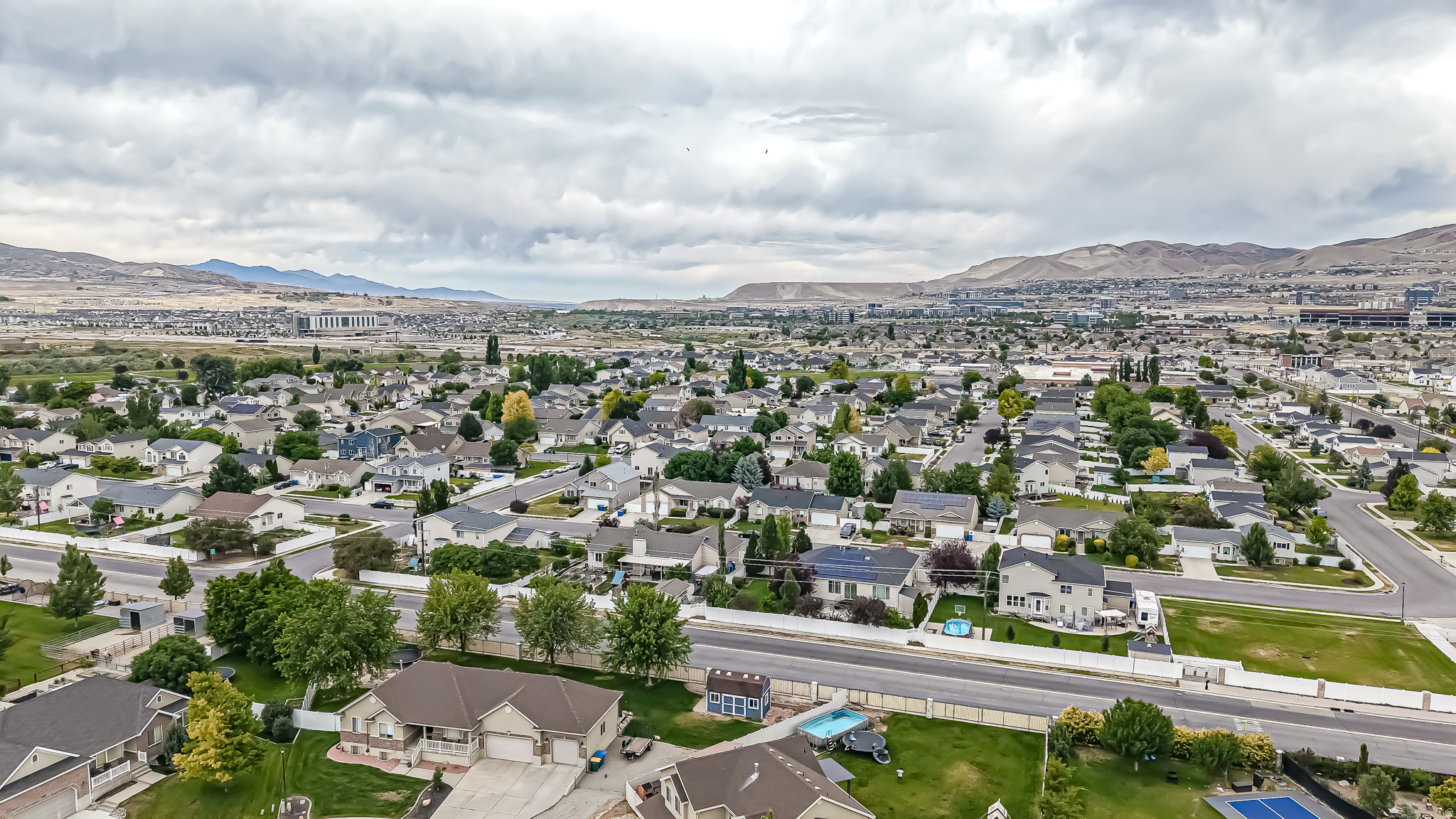 PARKSIDE ESTATES - Residential