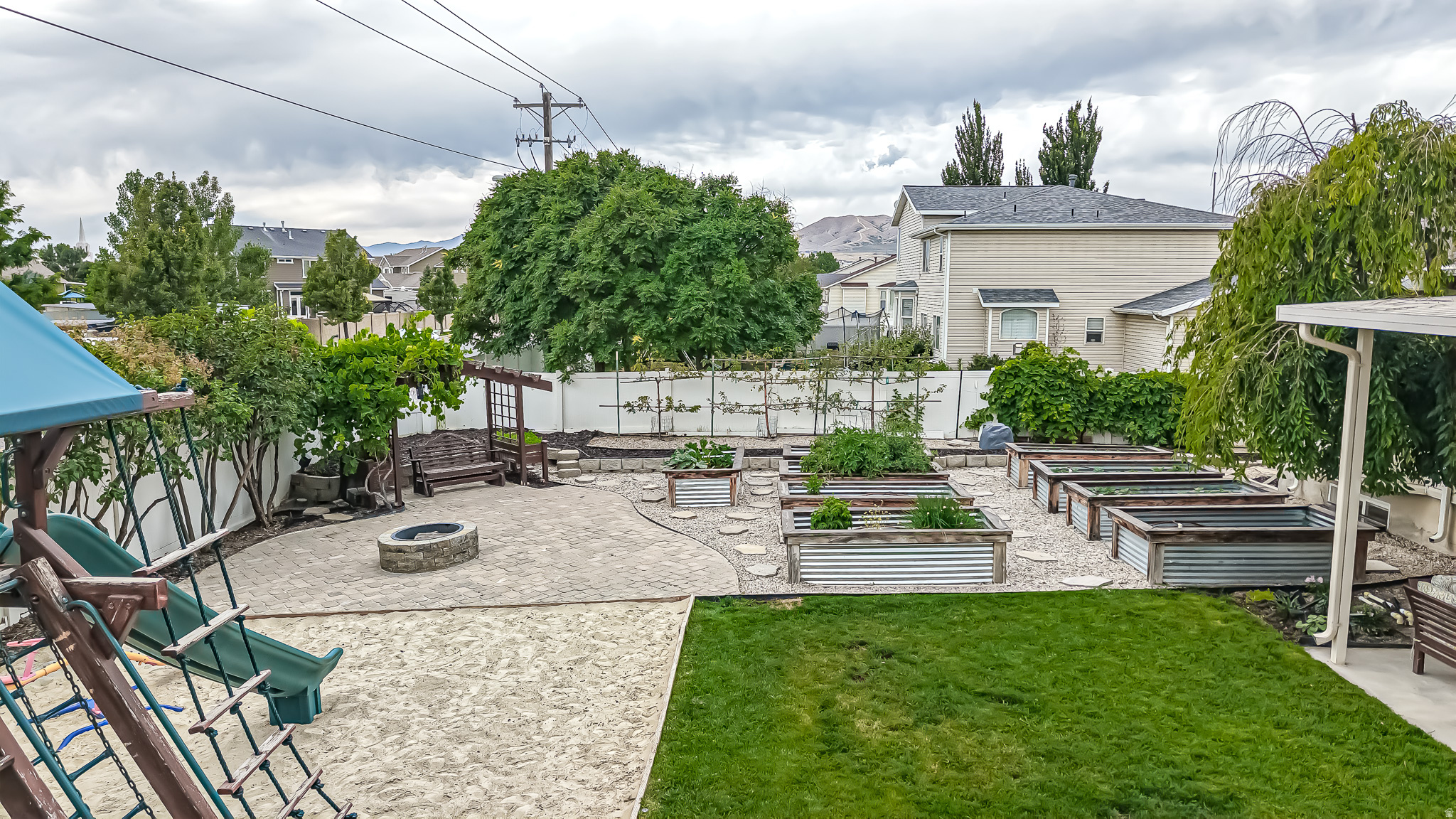 PARKSIDE ESTATES - Residential