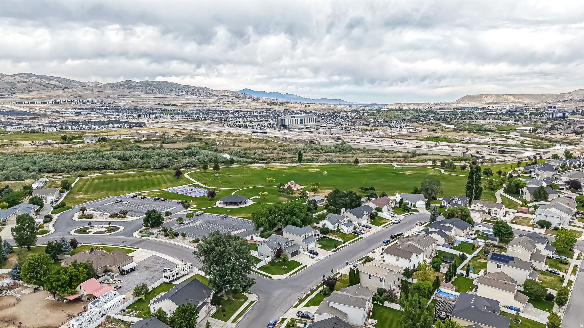 PARKSIDE ESTATES - Residential