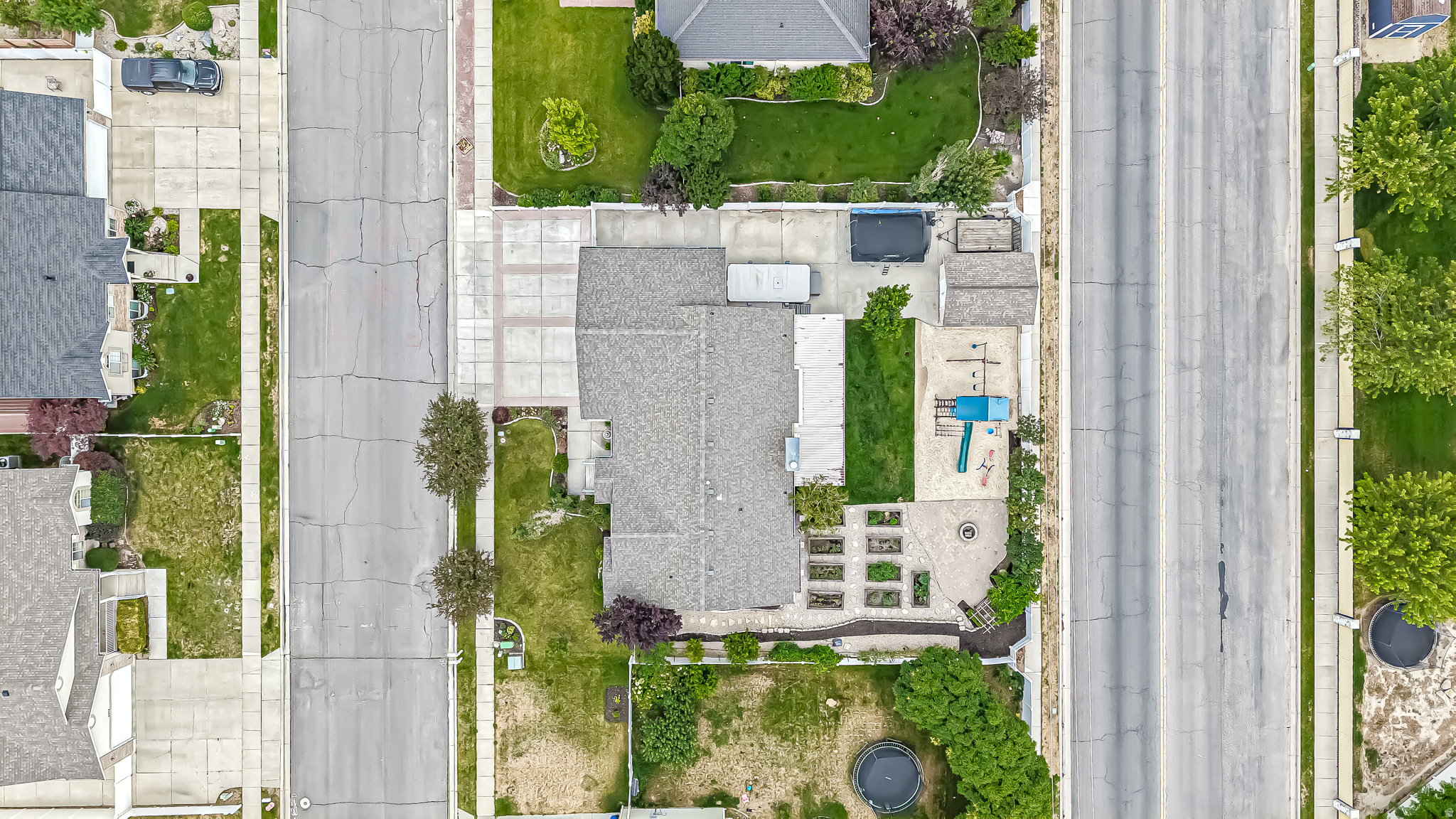PARKSIDE ESTATES - Residential