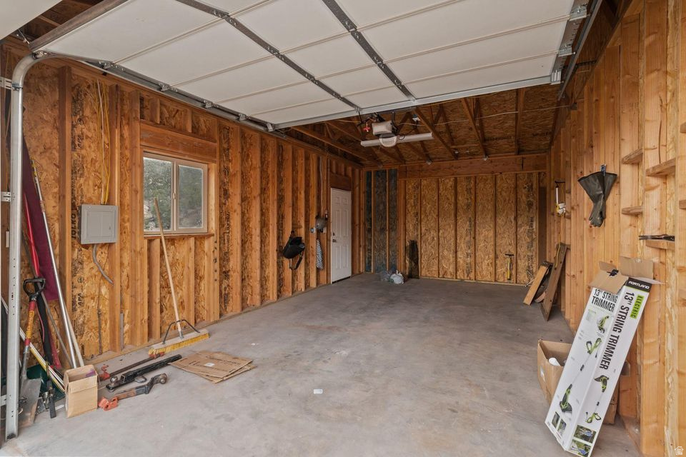 DIXIE DEER ESTATES - Residential