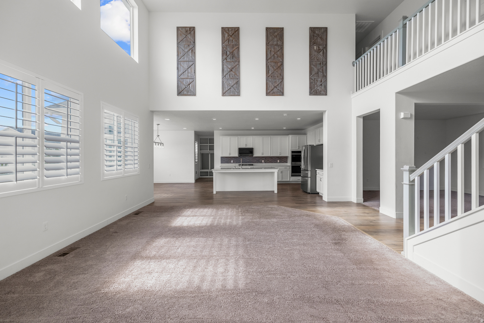 HALLS CROSSING - Residential