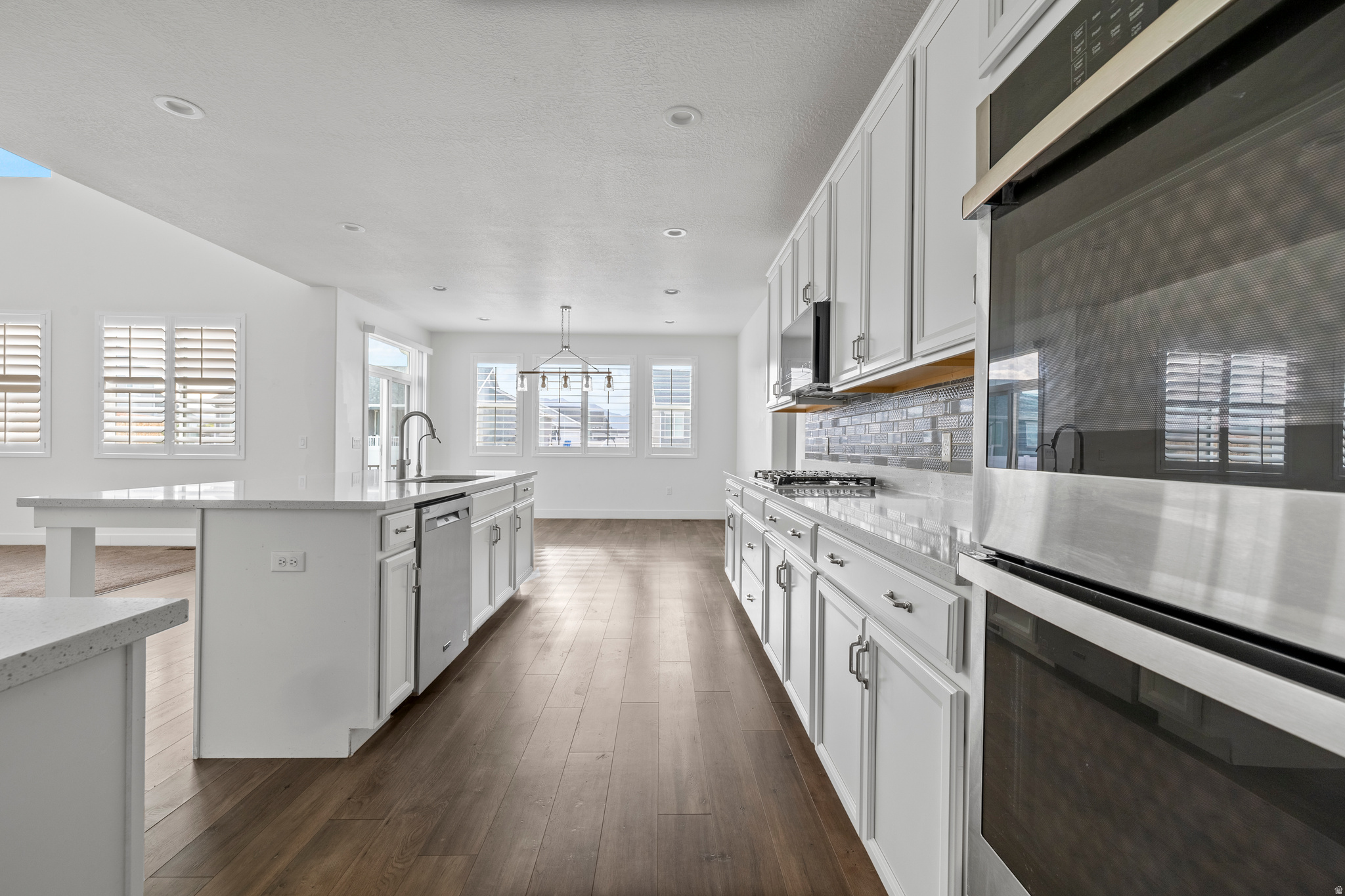 HALLS CROSSING - Residential