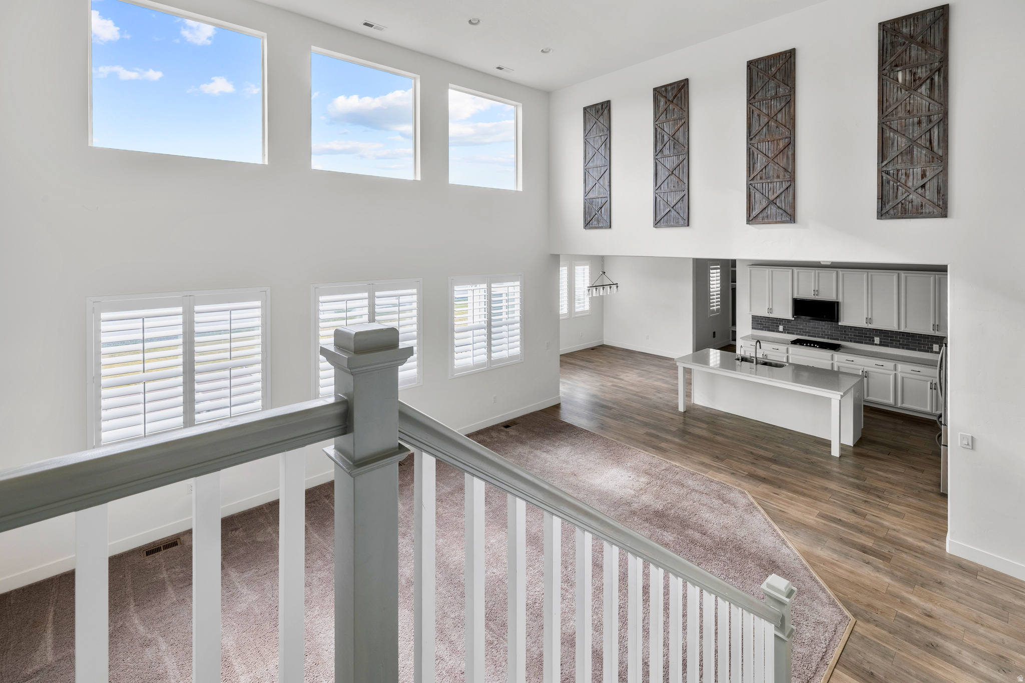 HALLS CROSSING - Residential