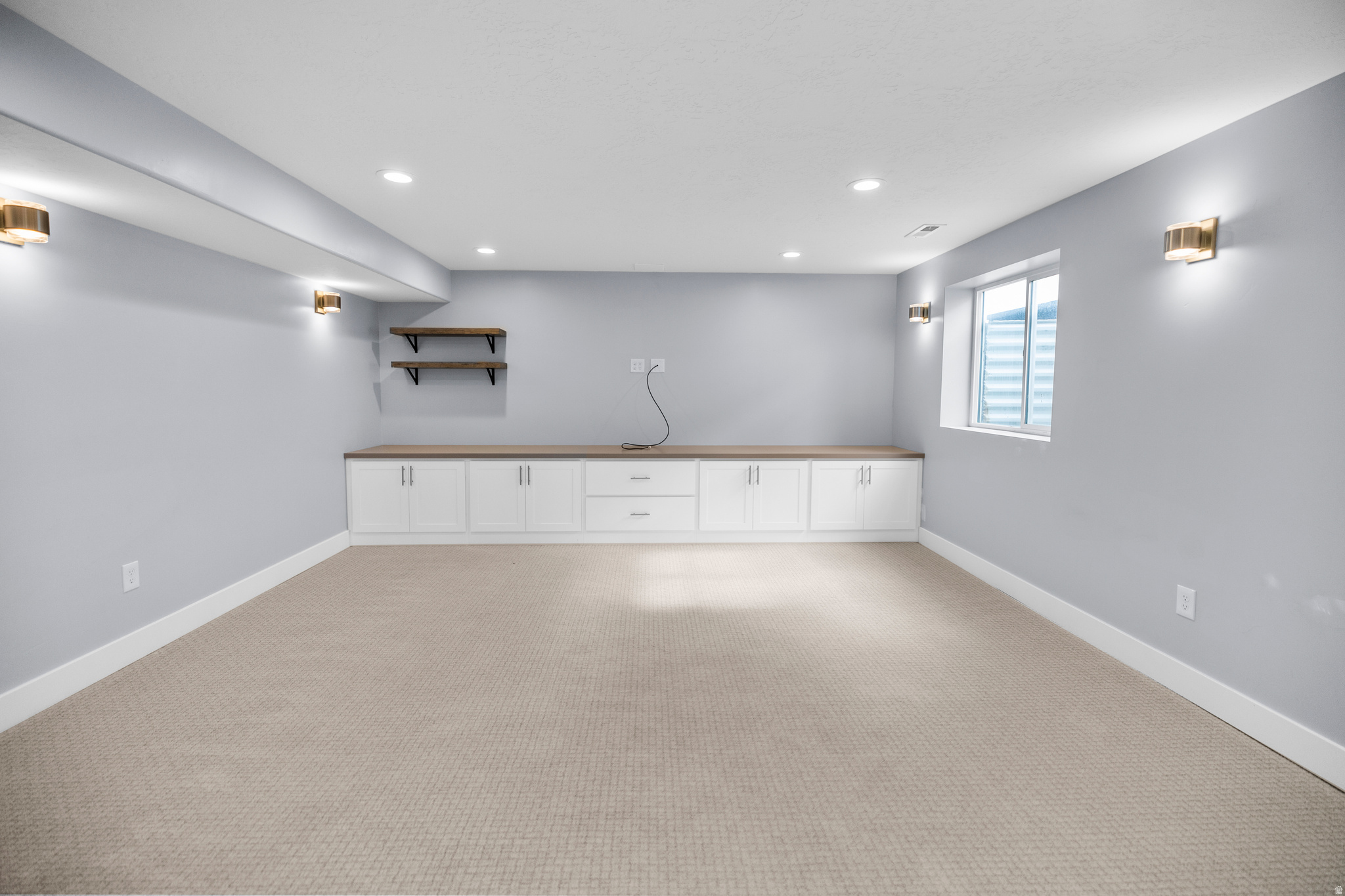 HALLS CROSSING - Residential