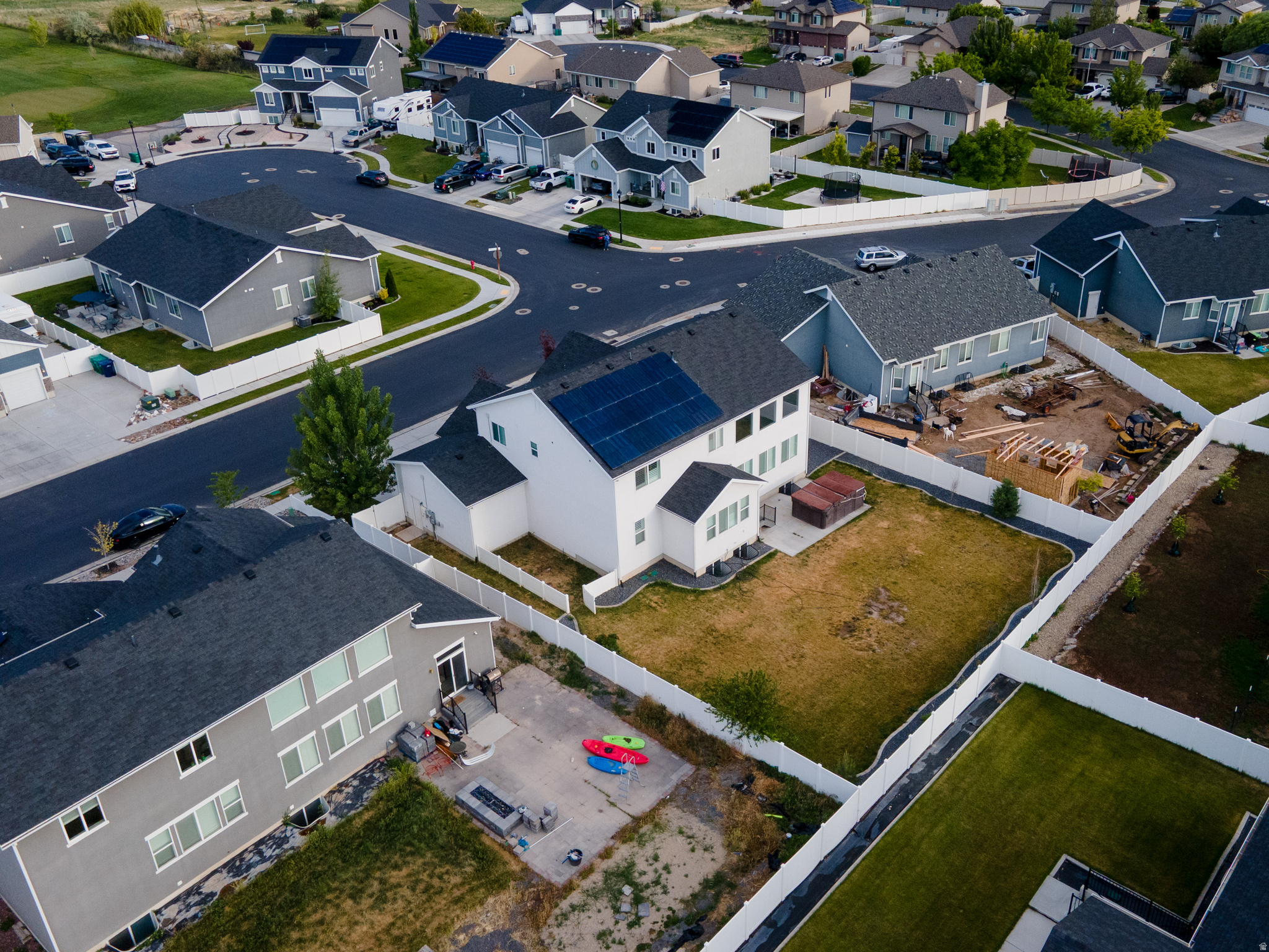 HALLS CROSSING - Residential