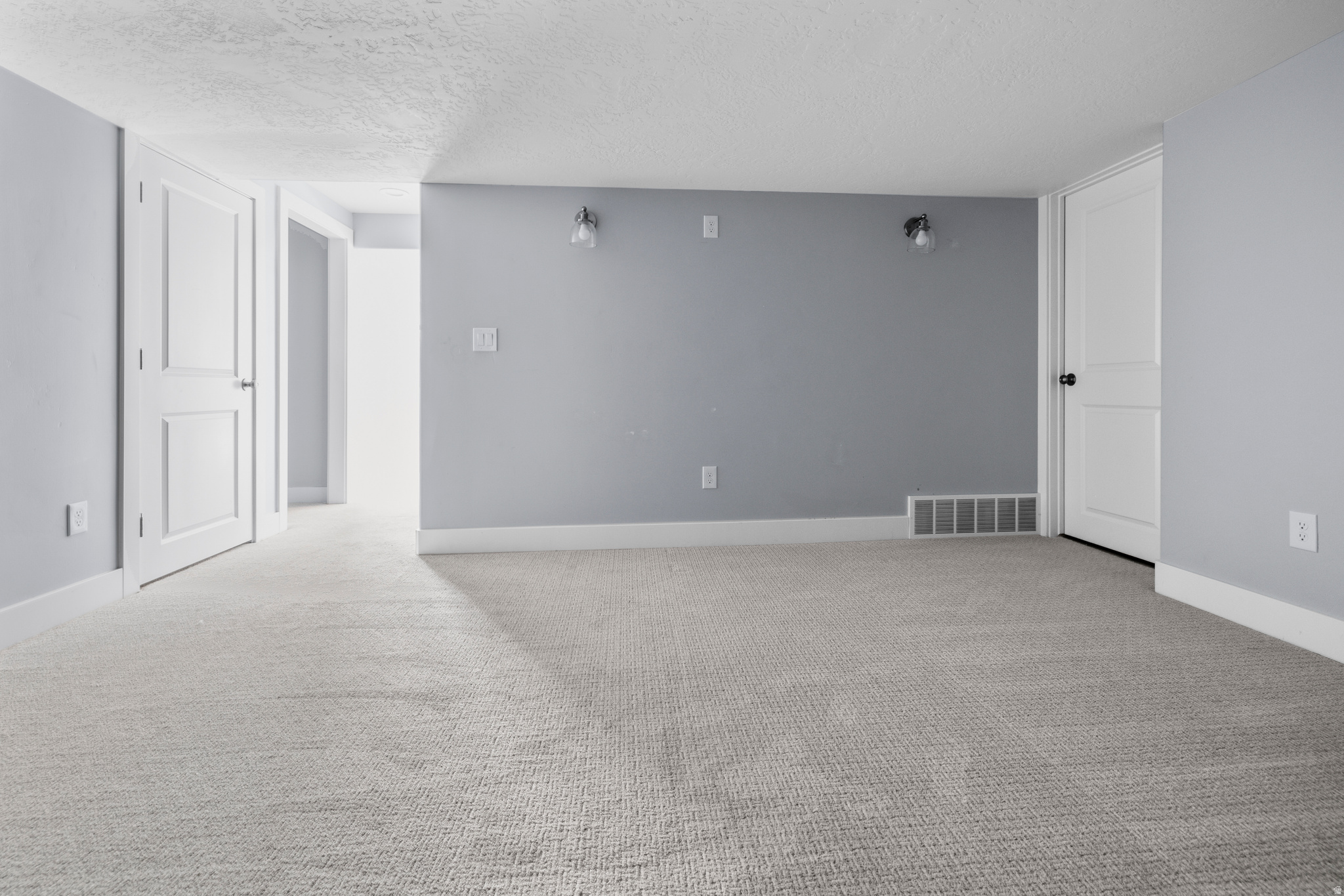 HALLS CROSSING - Residential