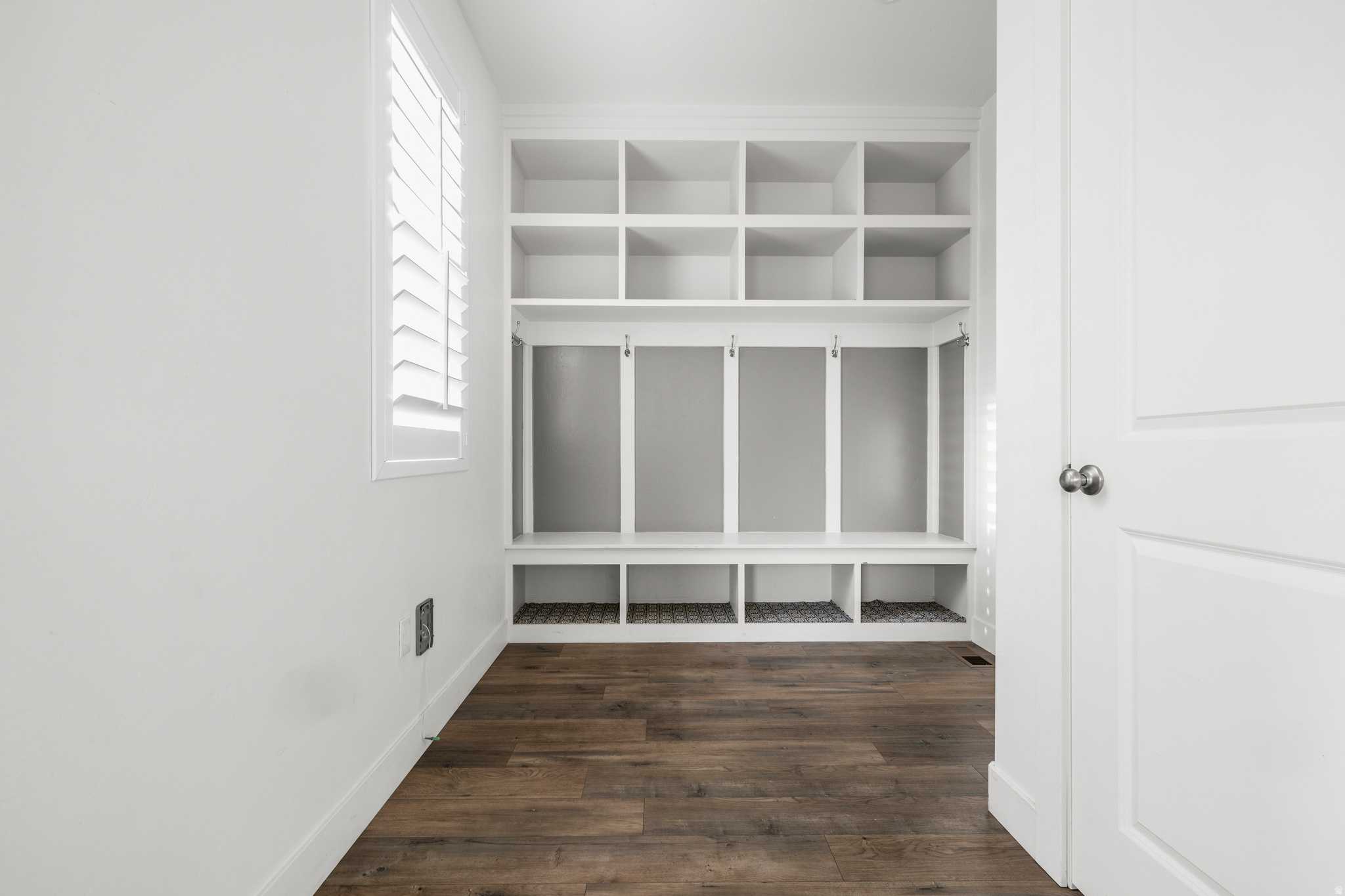 HALLS CROSSING - Residential