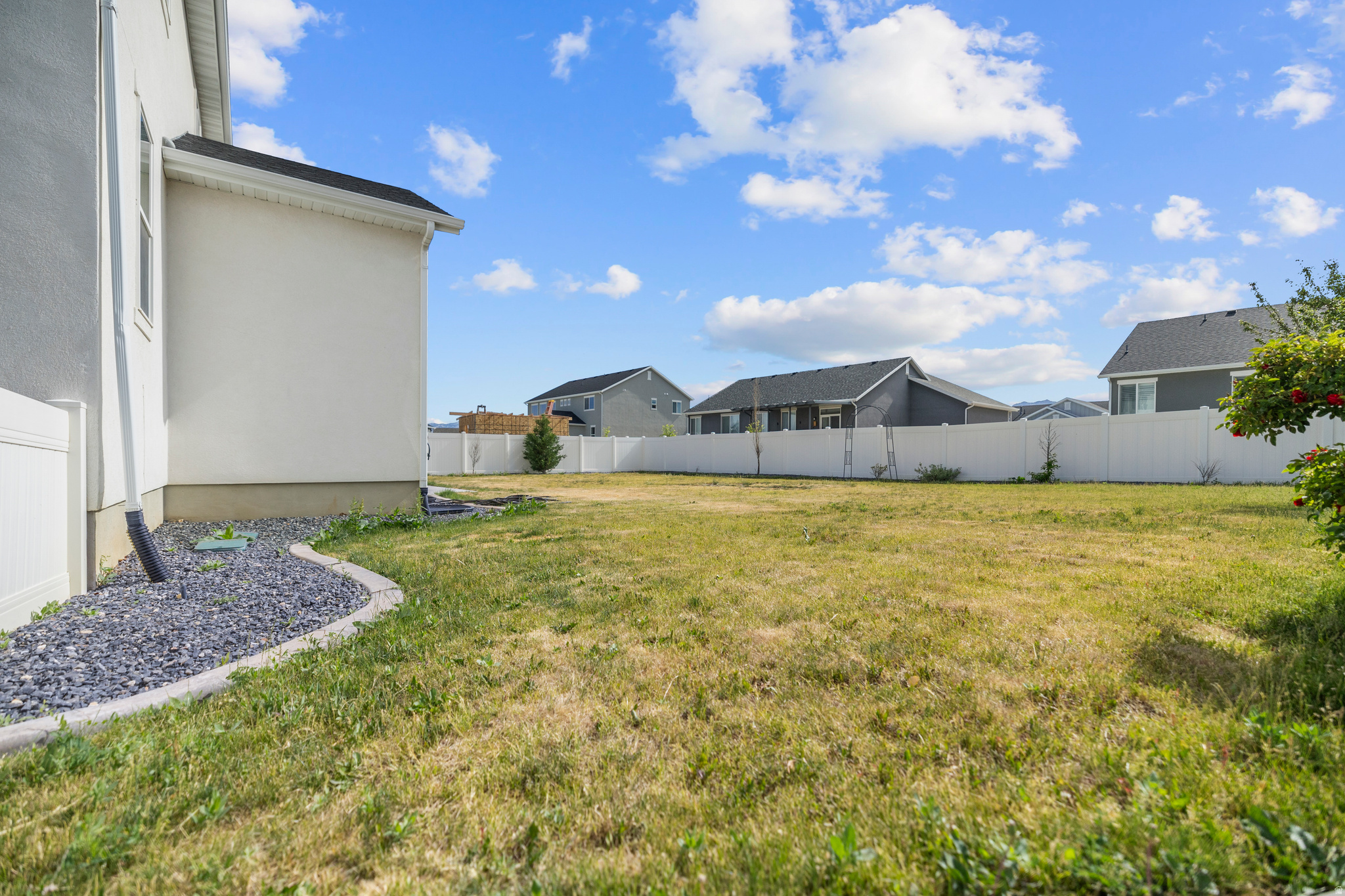 HALLS CROSSING - Residential